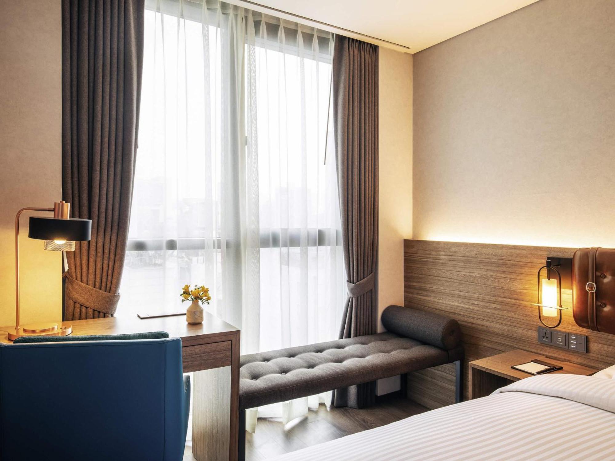 Standard King Room