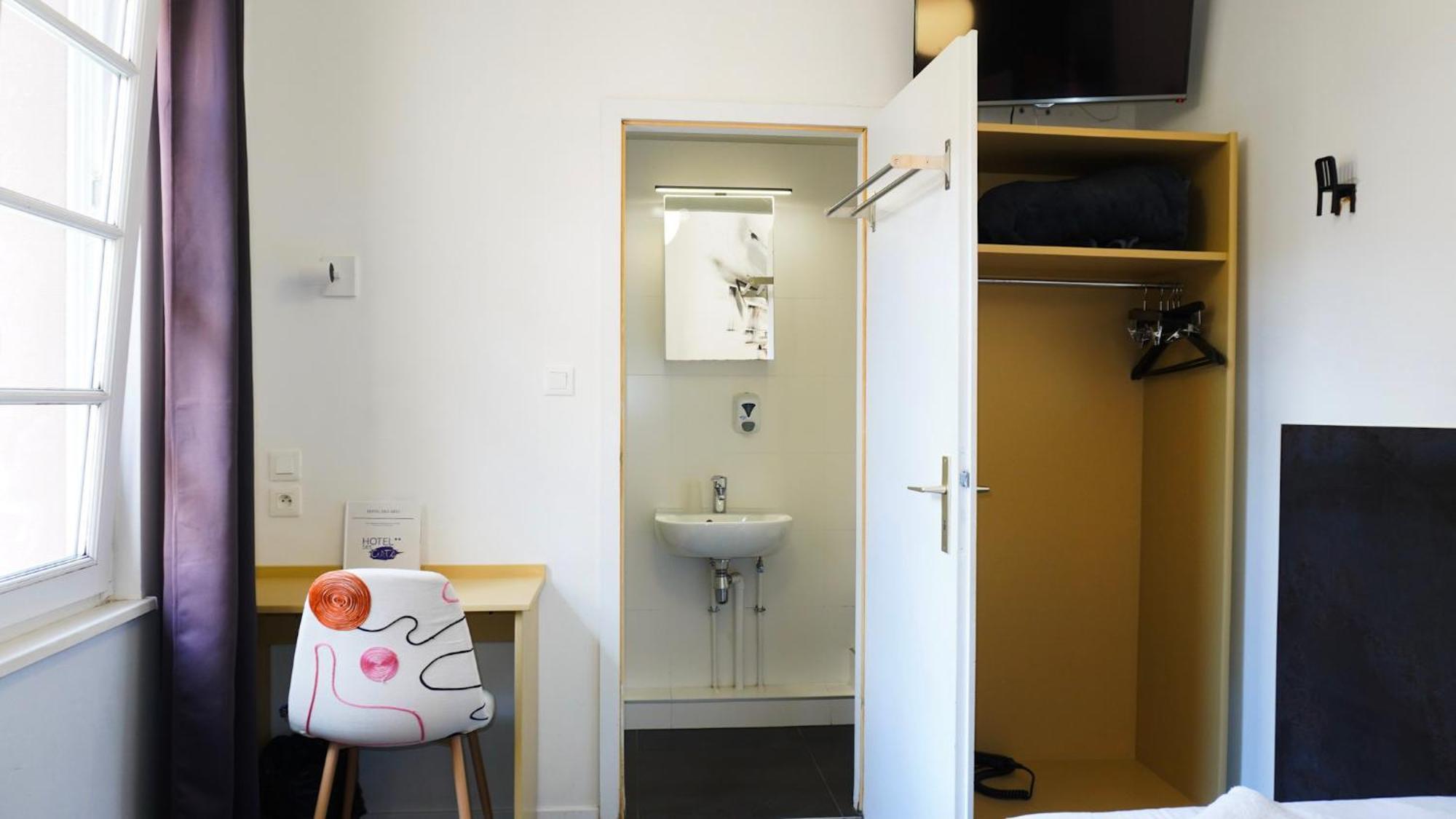 Classic Single Room