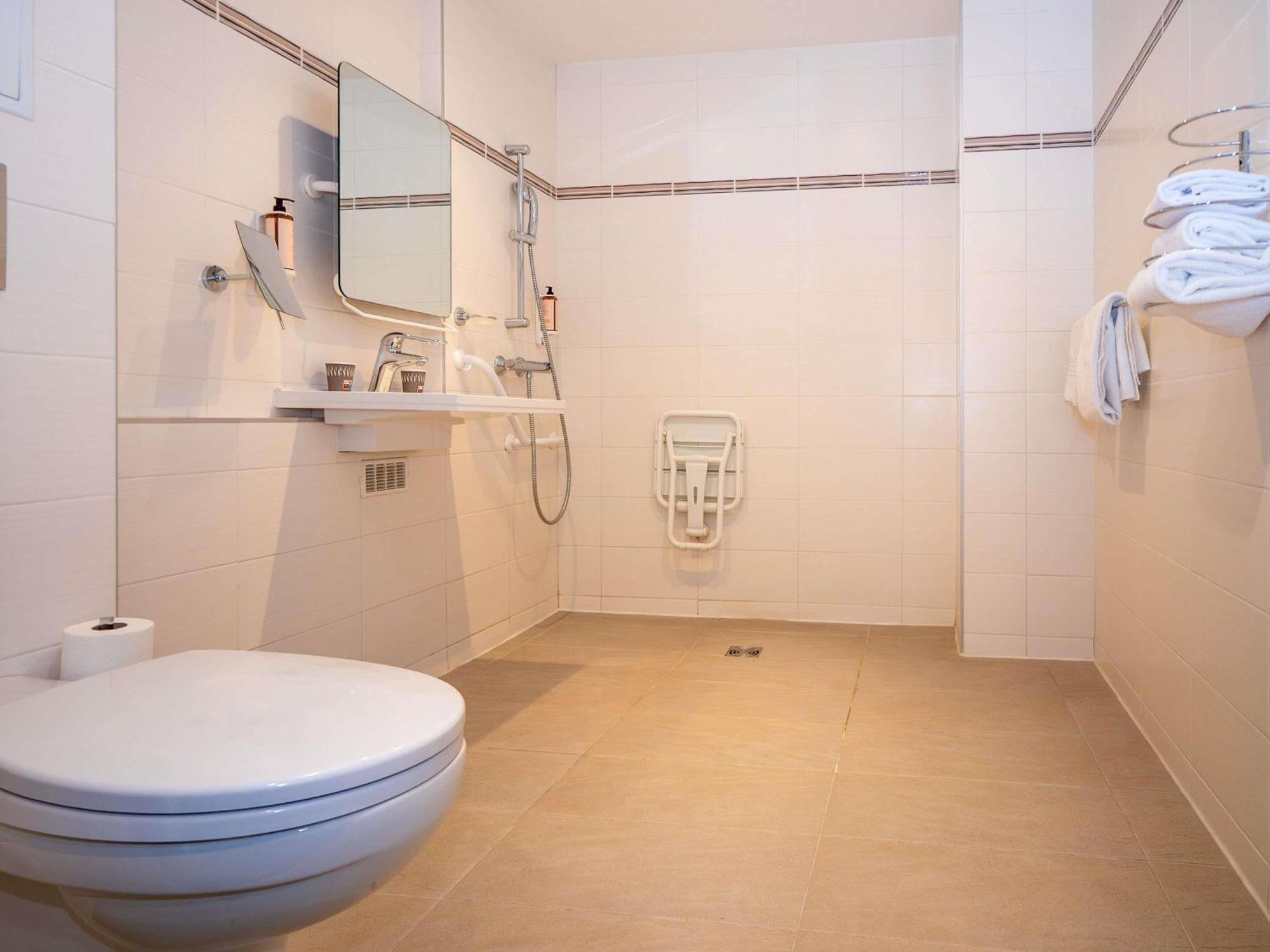 Classic Double Room Mobility Access