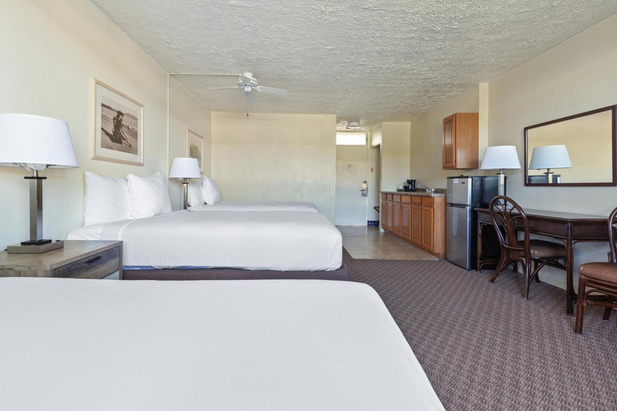 Poolside Three Beds