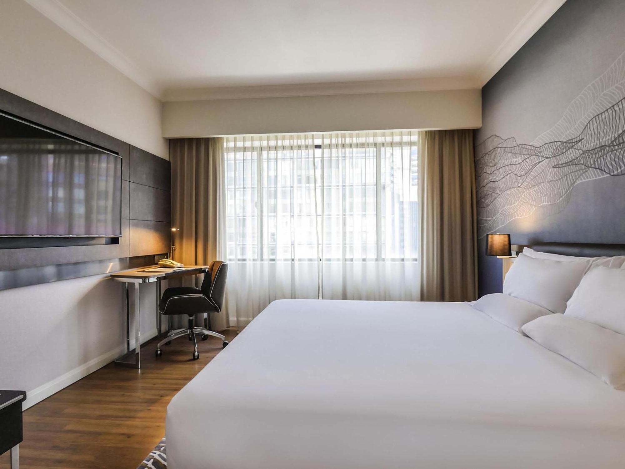 Junior King Suite