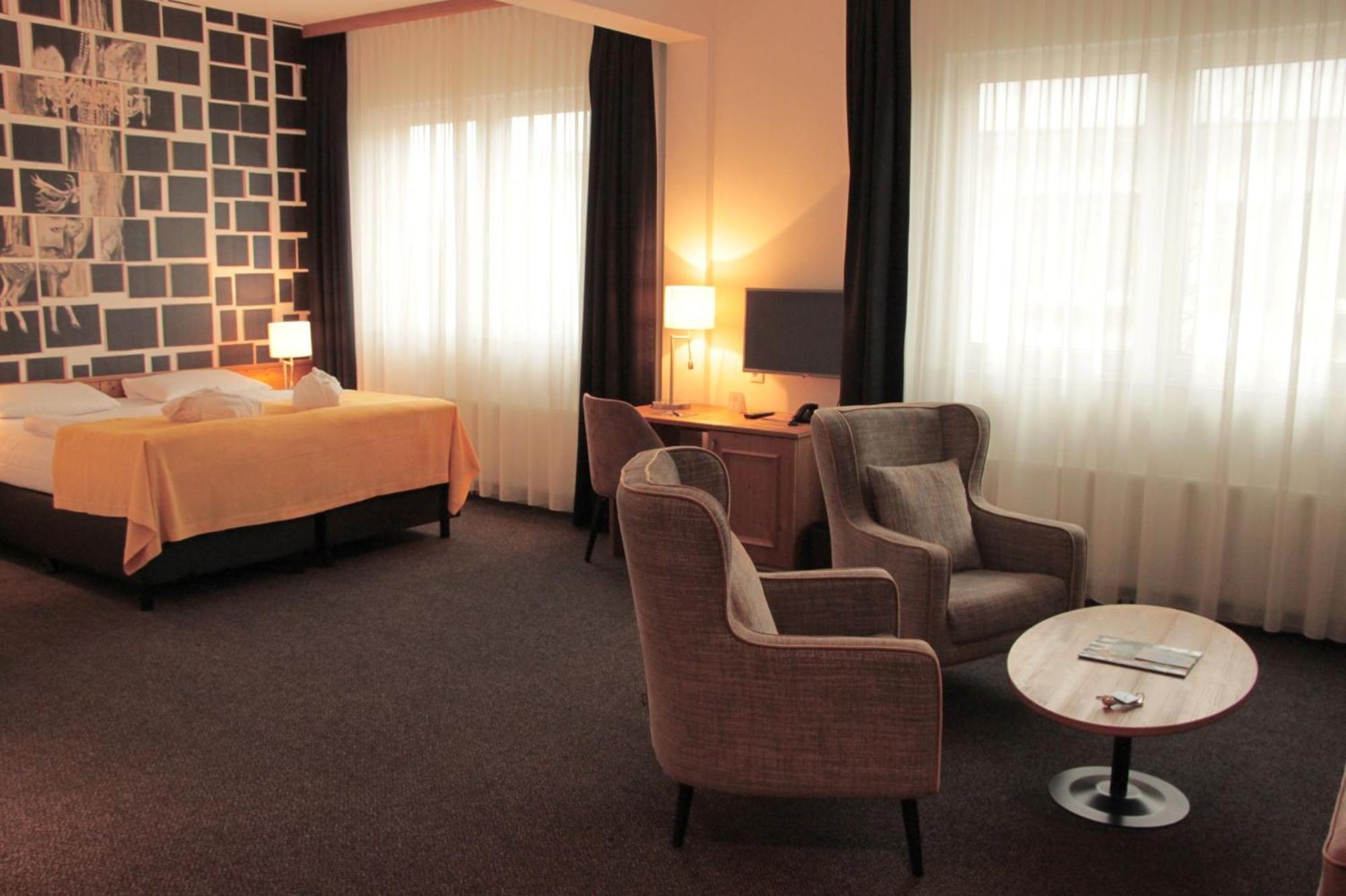 Deluxe King Suite