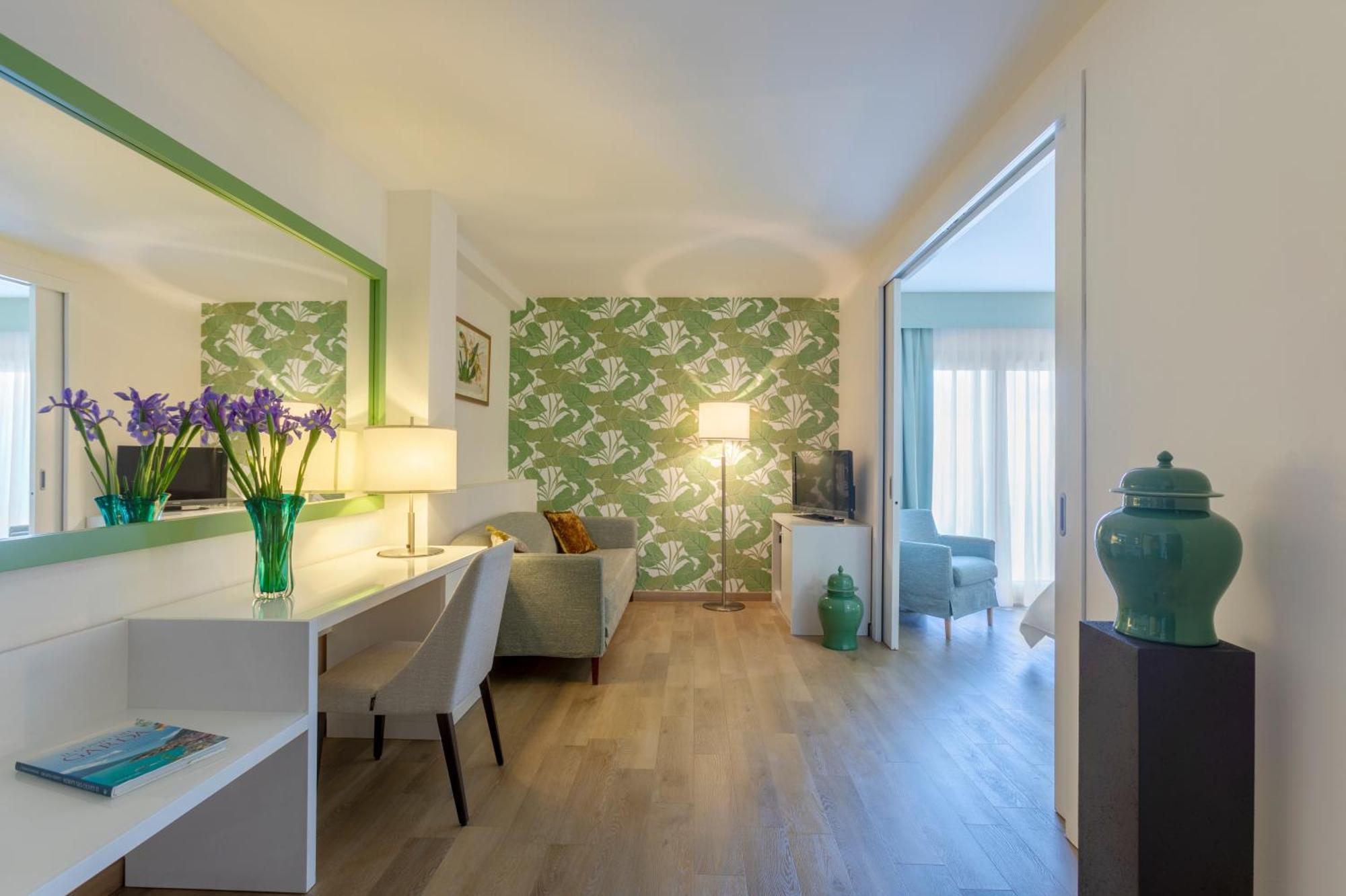 Junior Suite Garden View Spa access