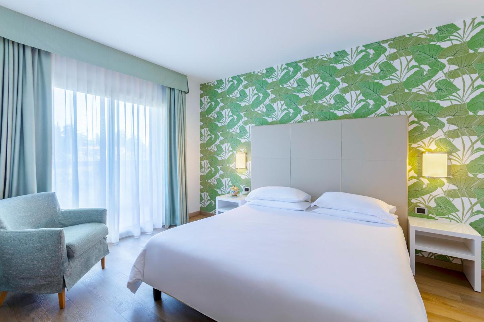 Junior Suite Garden View Spa access
