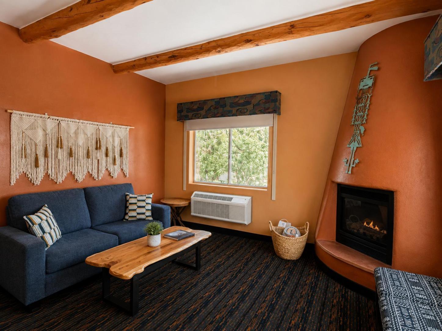 Panoramic Sedona King Suite