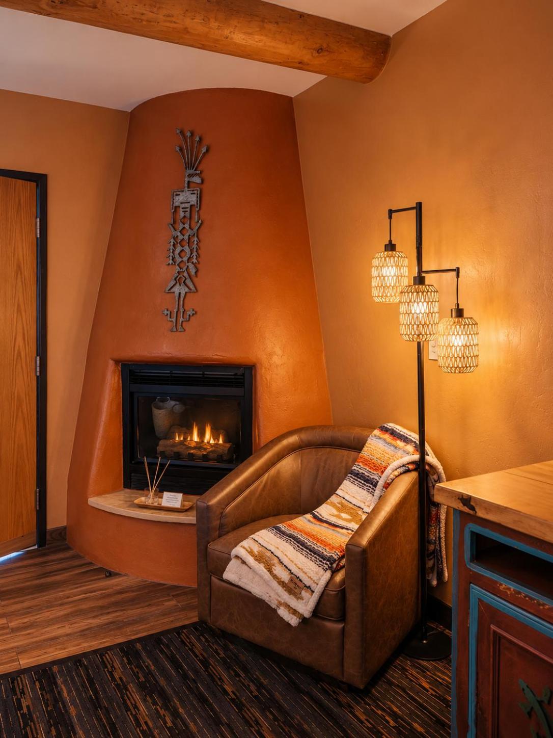 Serene Double Queen Fireplace
