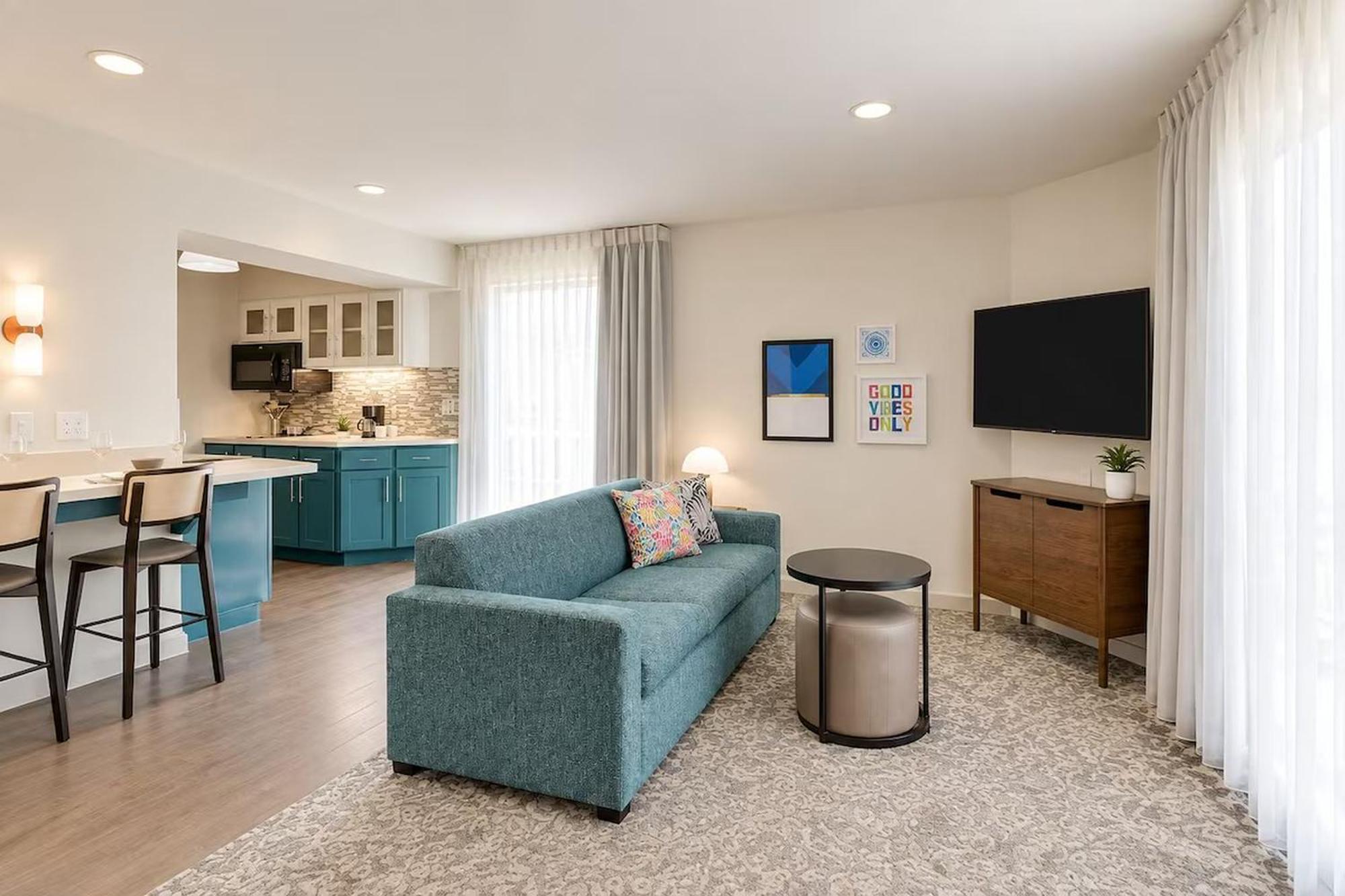 One-Bedroom King Suite