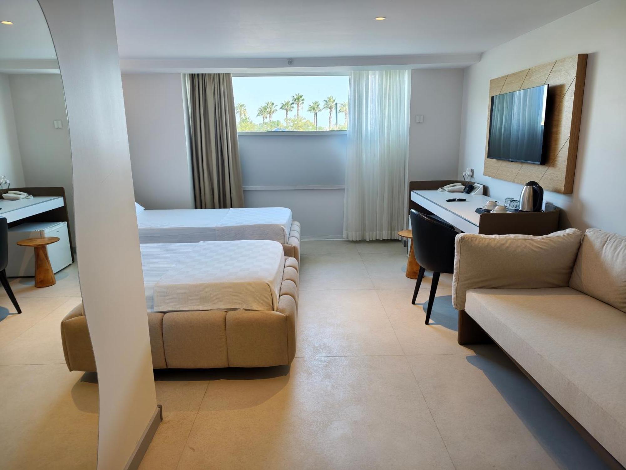 Standard Twin Room without Balcony