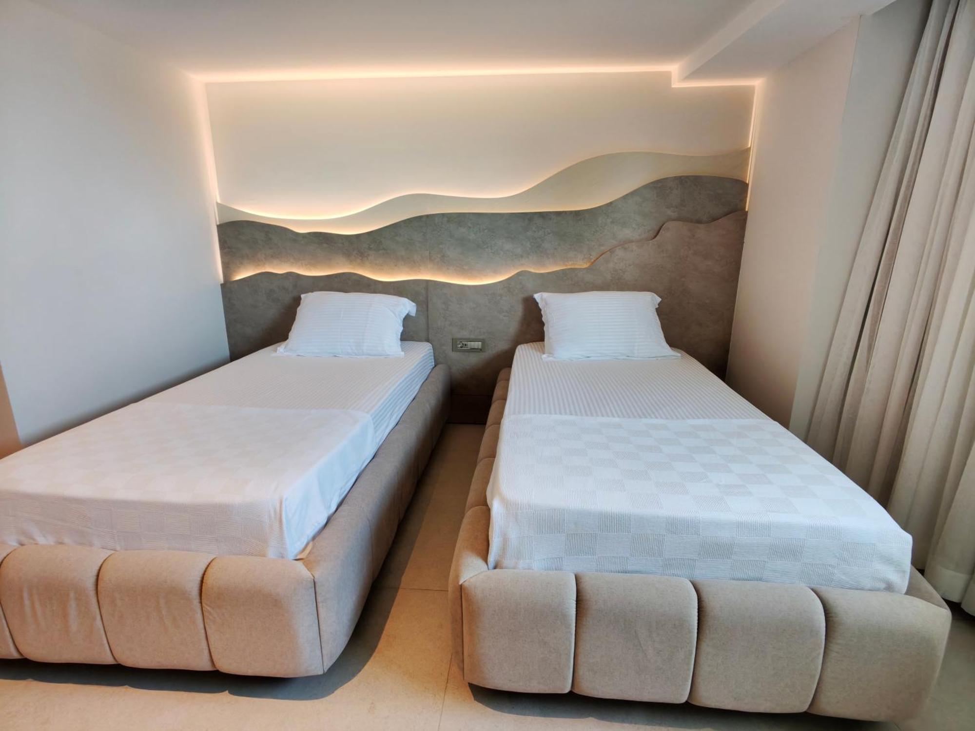Standard Twin Room without Balcony