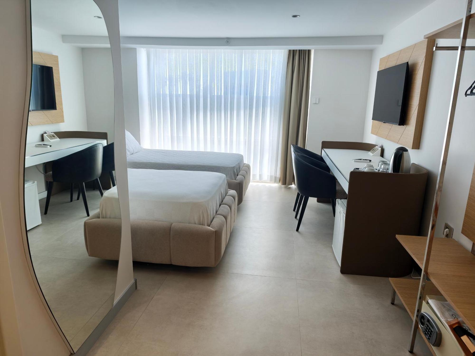 Standard Twin Room without Balcony