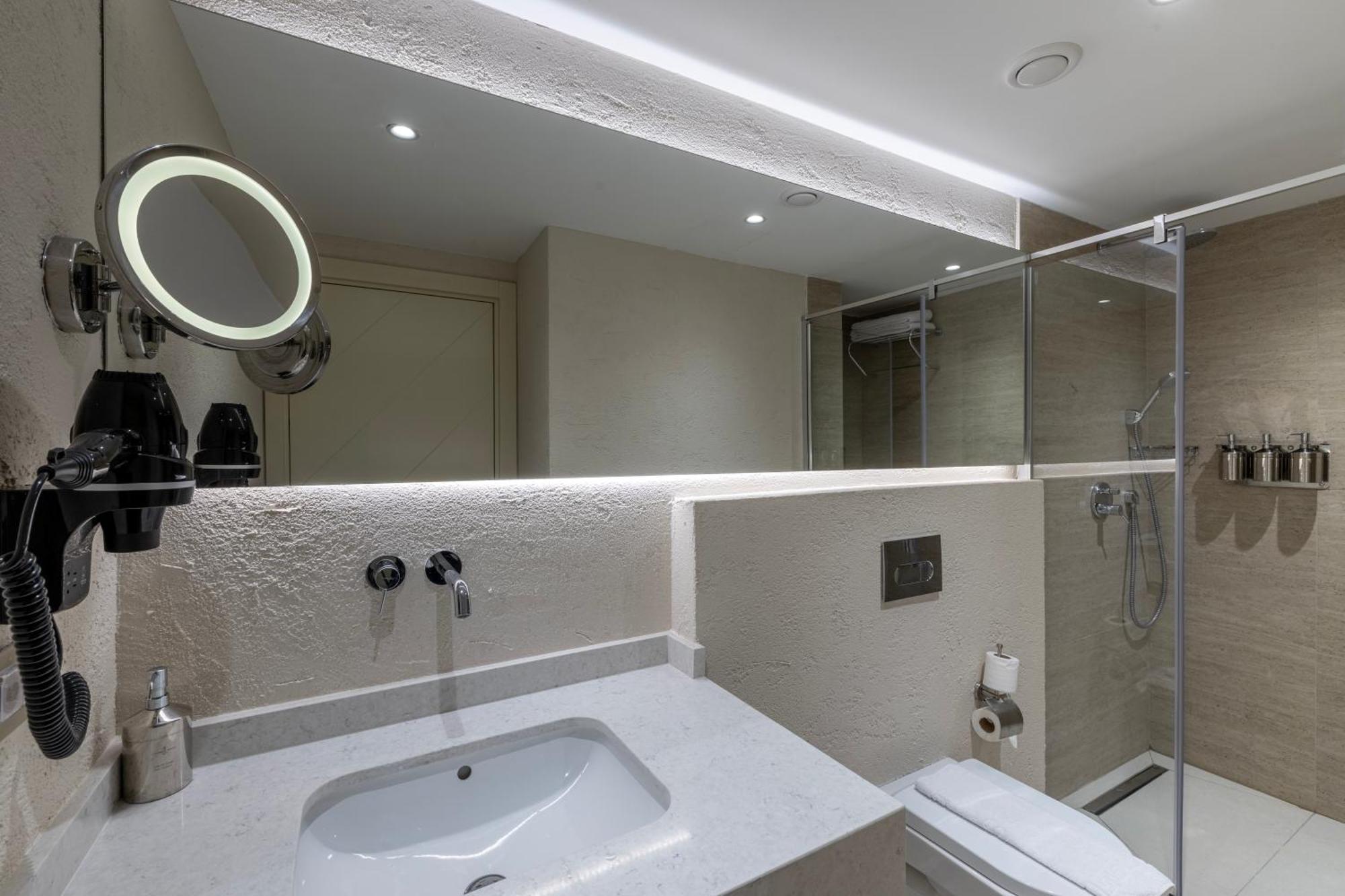 Triple Room City View