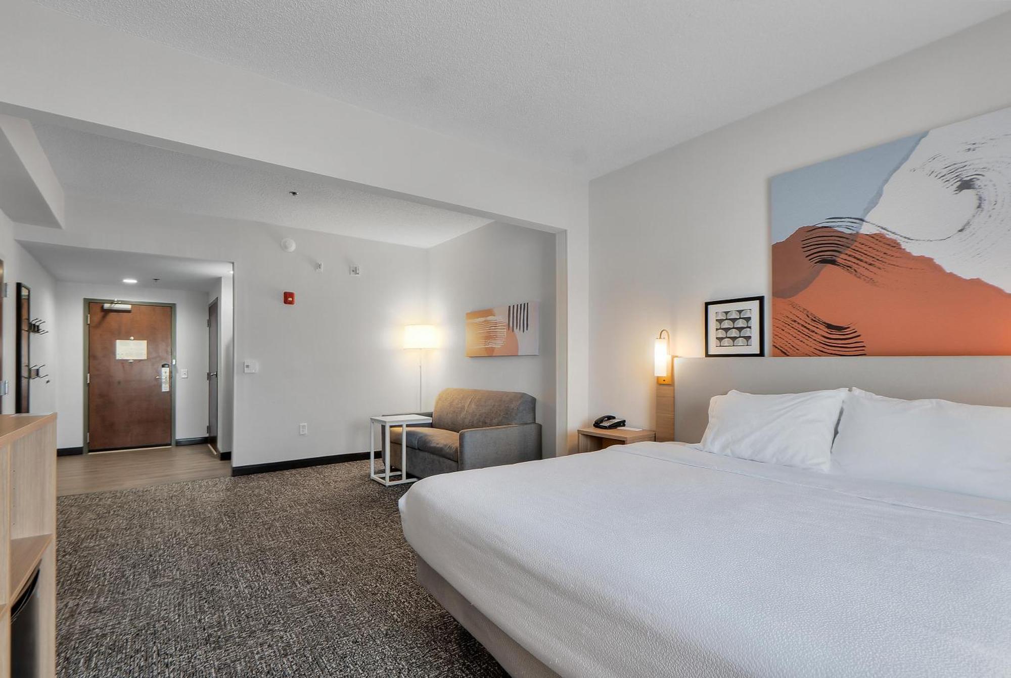 King Room Sofa Bed Bathtub Mobility or Hearing Access