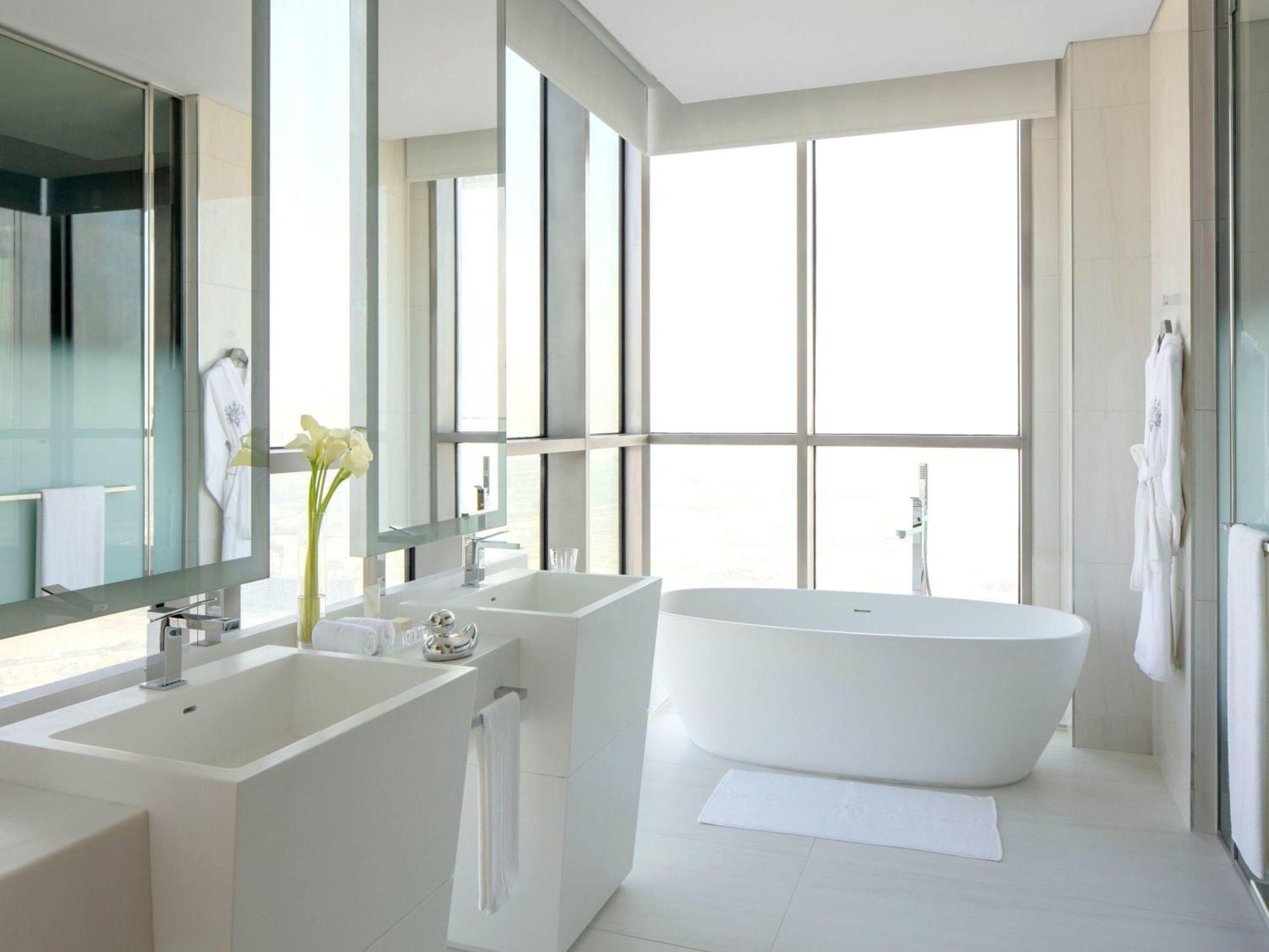 Sky Premium King Balcony