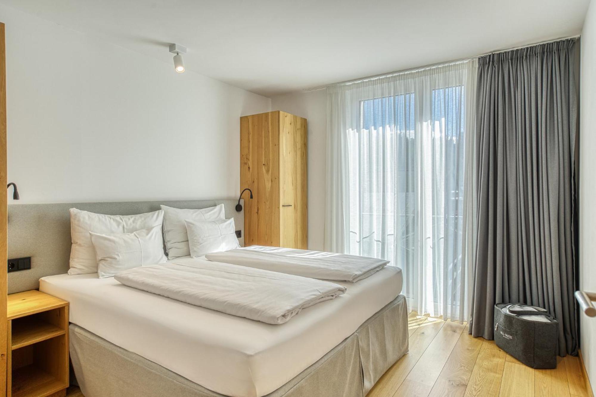 Deluxe Apartment 2 Bedrooms Balcony