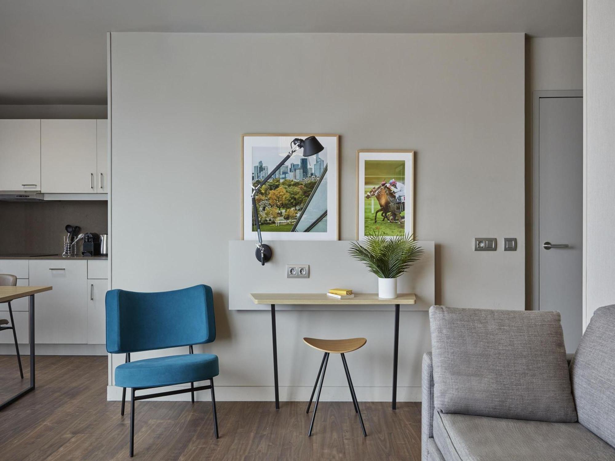 Superior One-Bedroom Apartment Balcony
