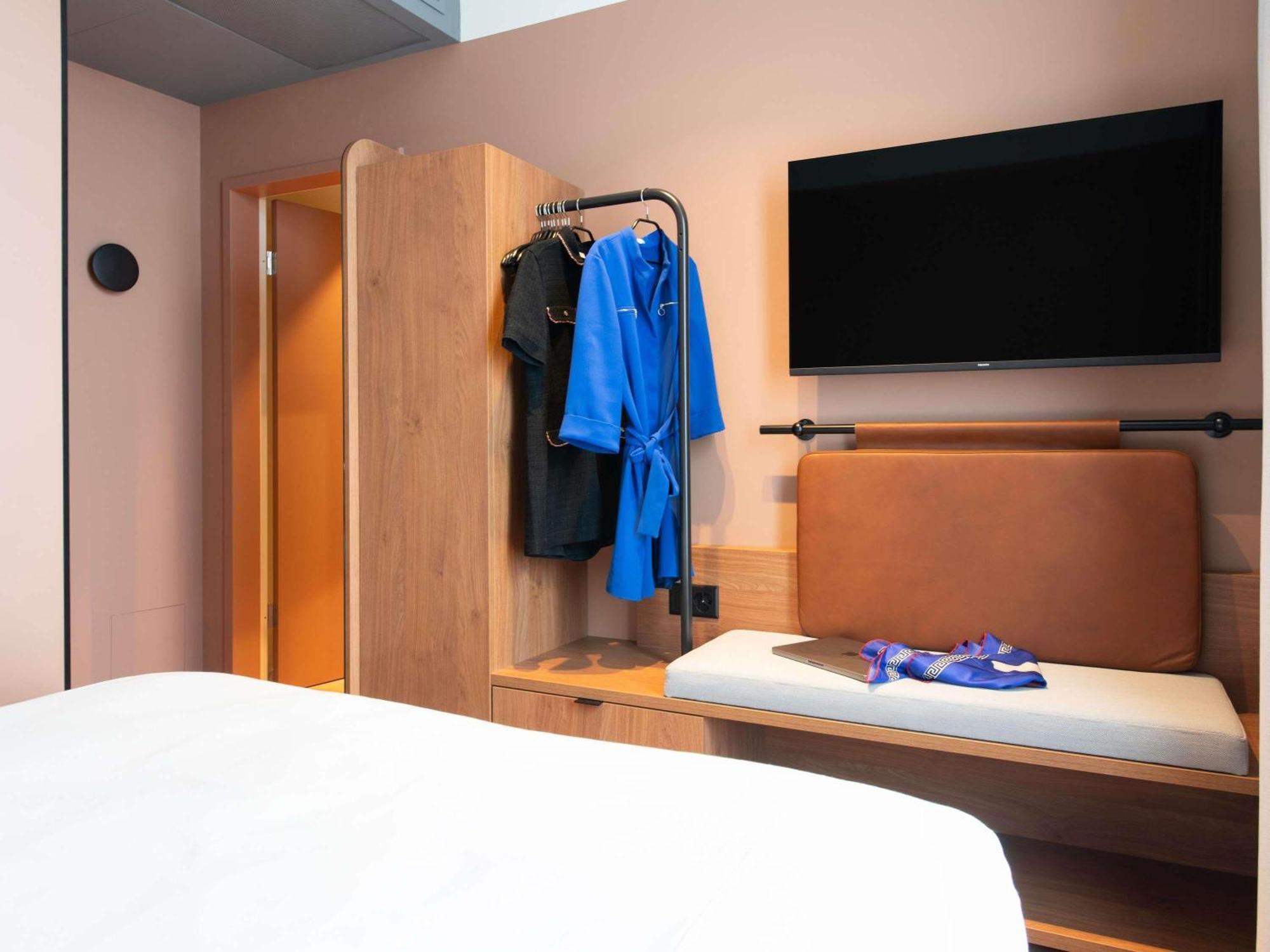 Superior One-Bedroom Apartment