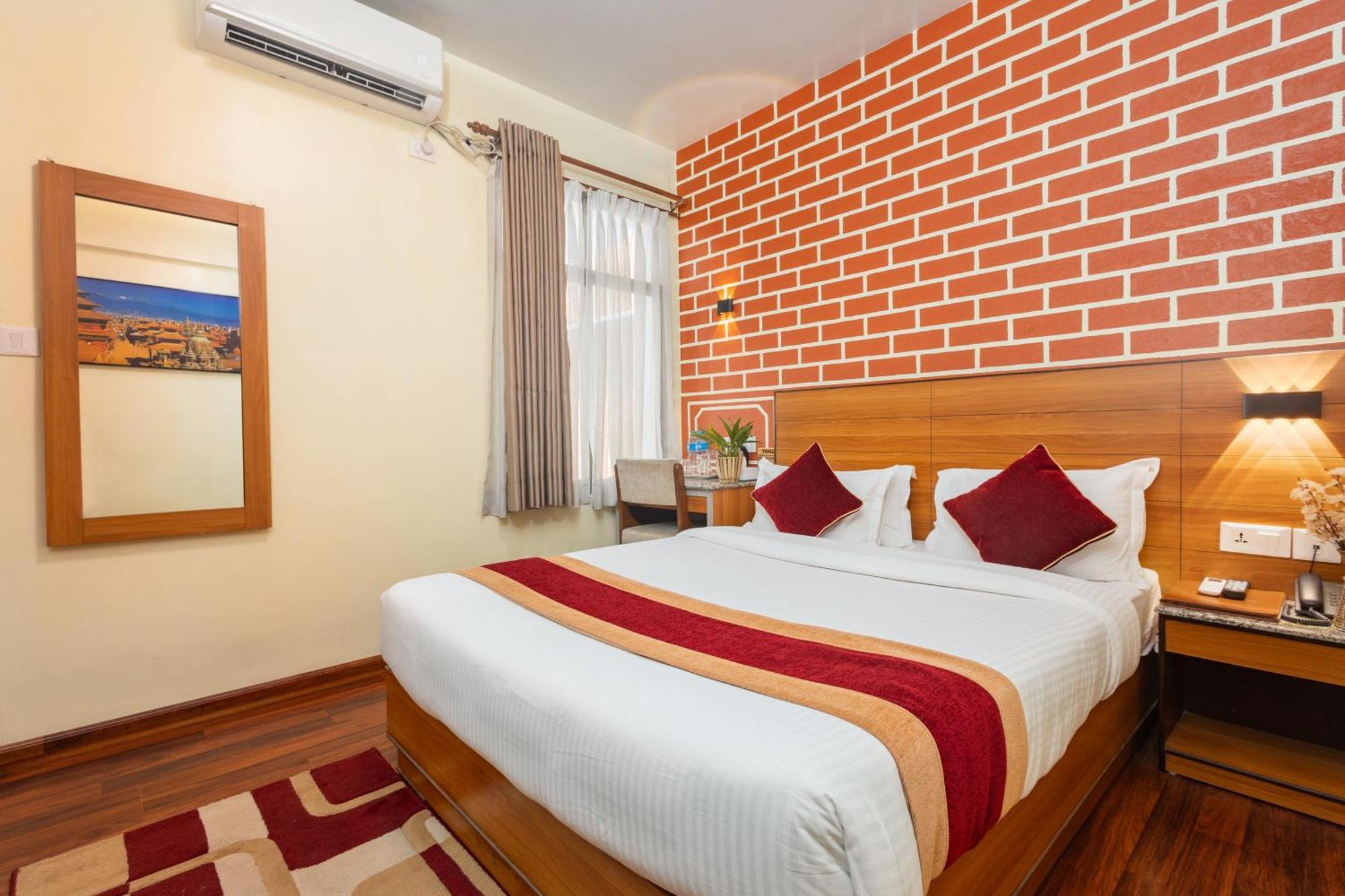 Deluxe Single Room Complimentary Airport Pickup International Flights