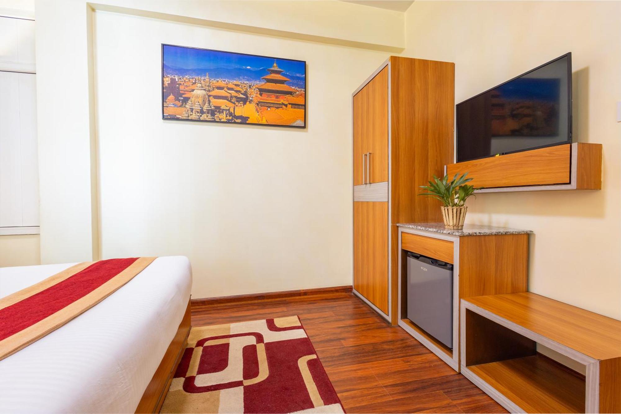 Deluxe Single Room Complimentary Airport Pickup International Flights
