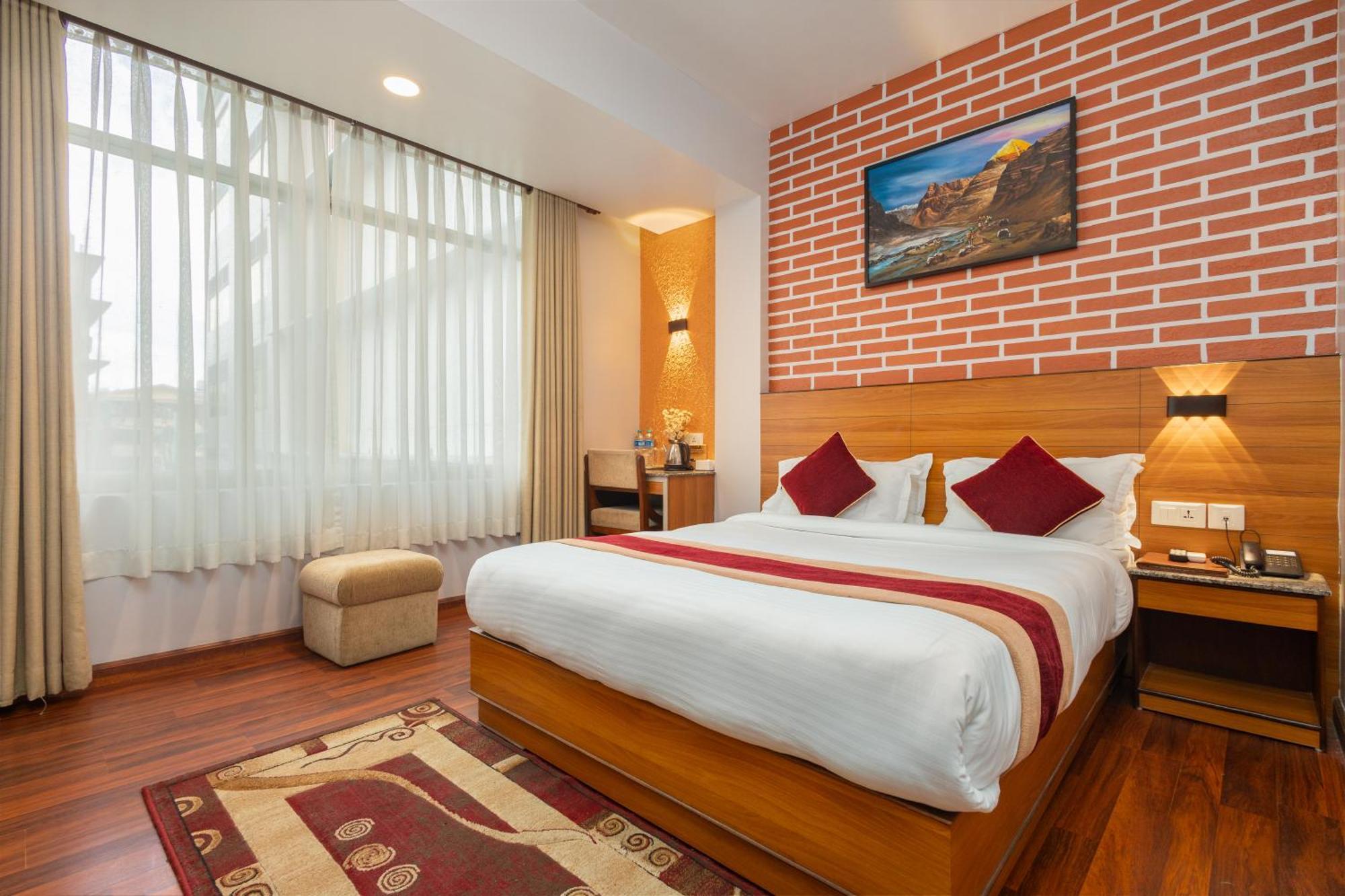 Deluxe Double Room Complimentary Airport Pickup International Flights