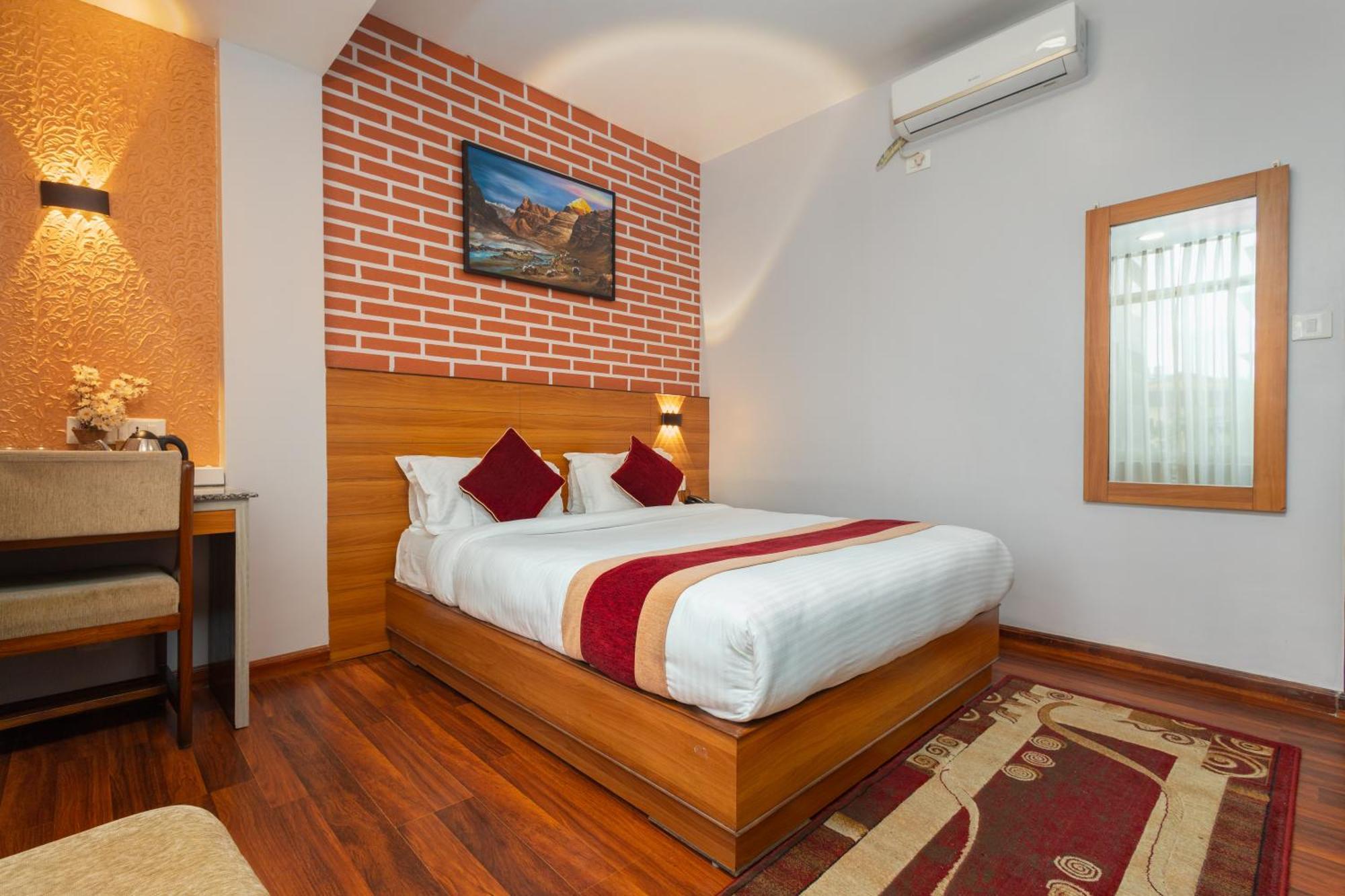Deluxe Double Room Complimentary Airport Pickup International Flights