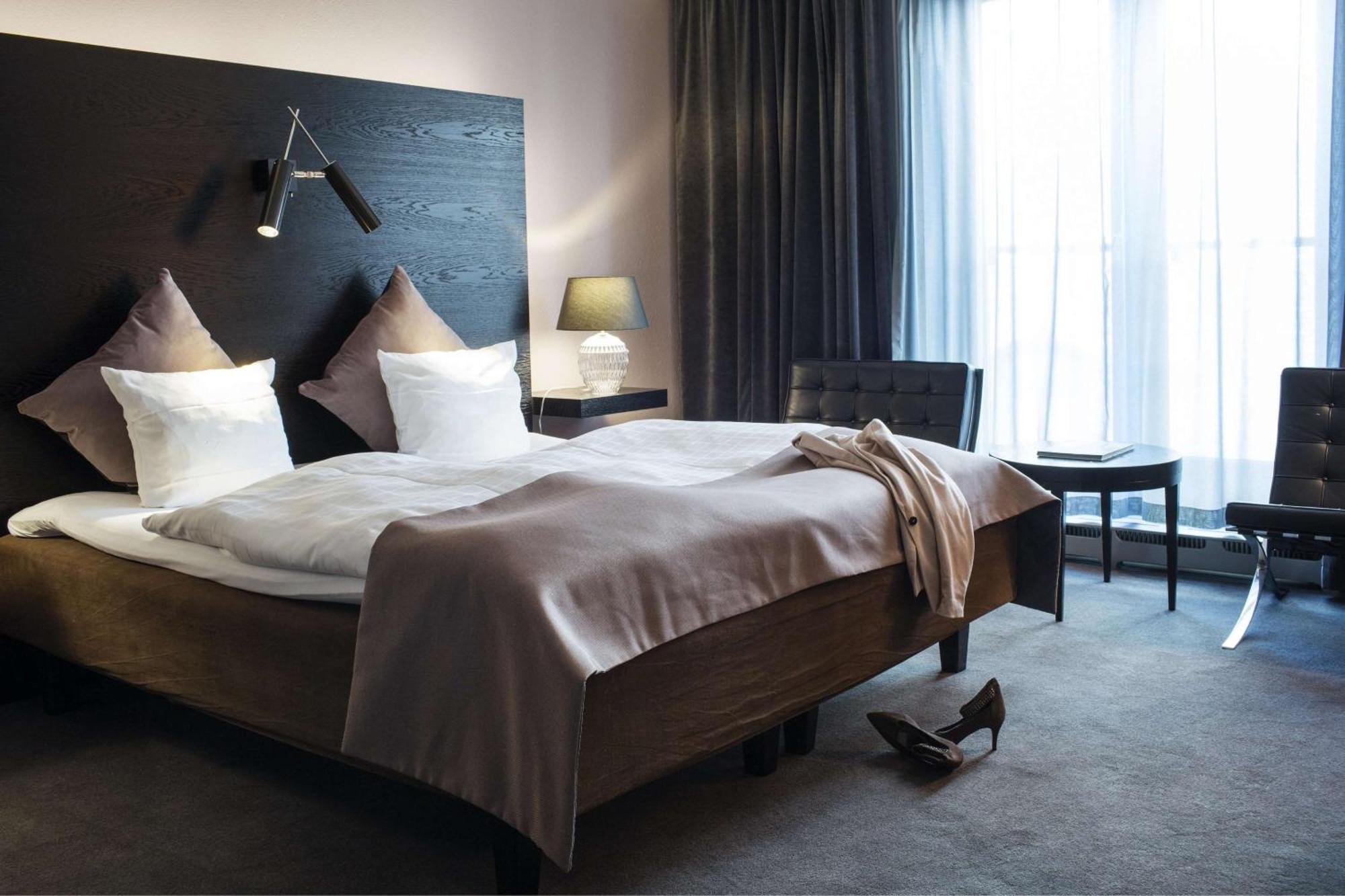 Standard Queen Room