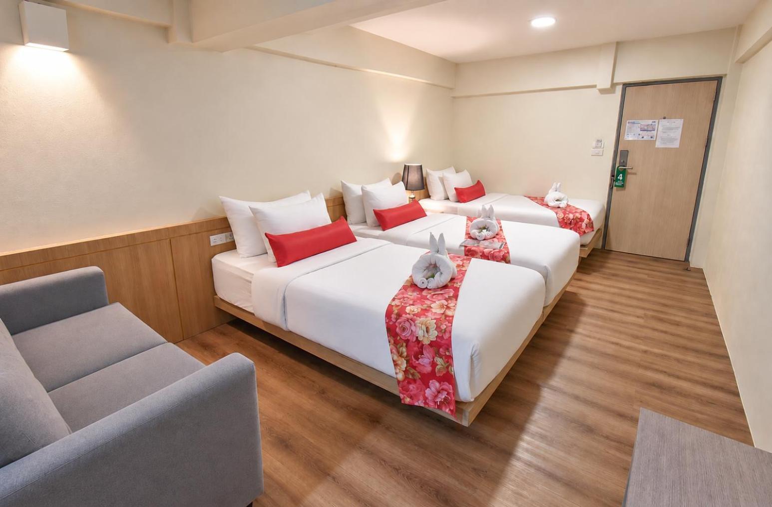 Grand Triple Room