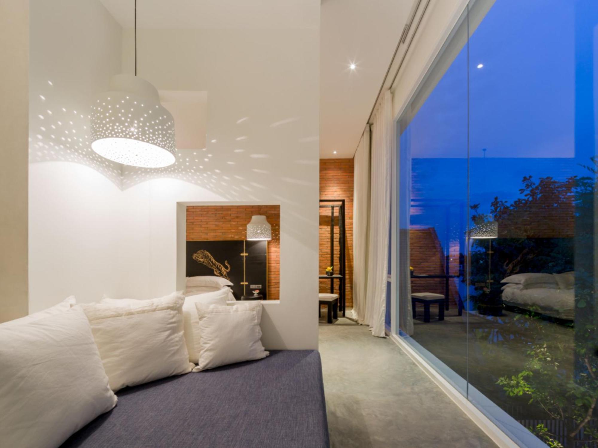 Deluxe River View