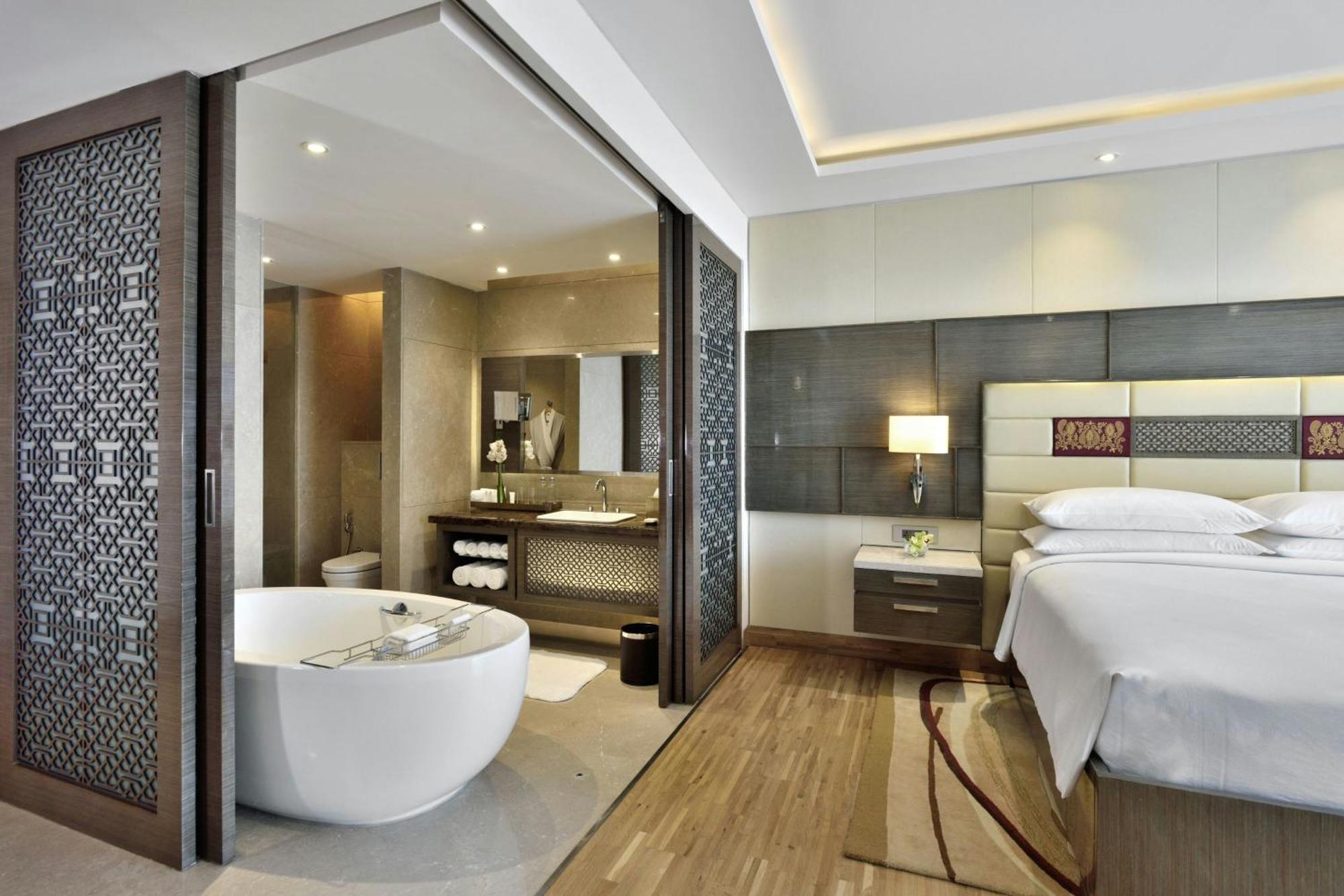 Guest Room Executive lounge access 1 King City View complimentary one-way airport transfer BOM T1 & T2