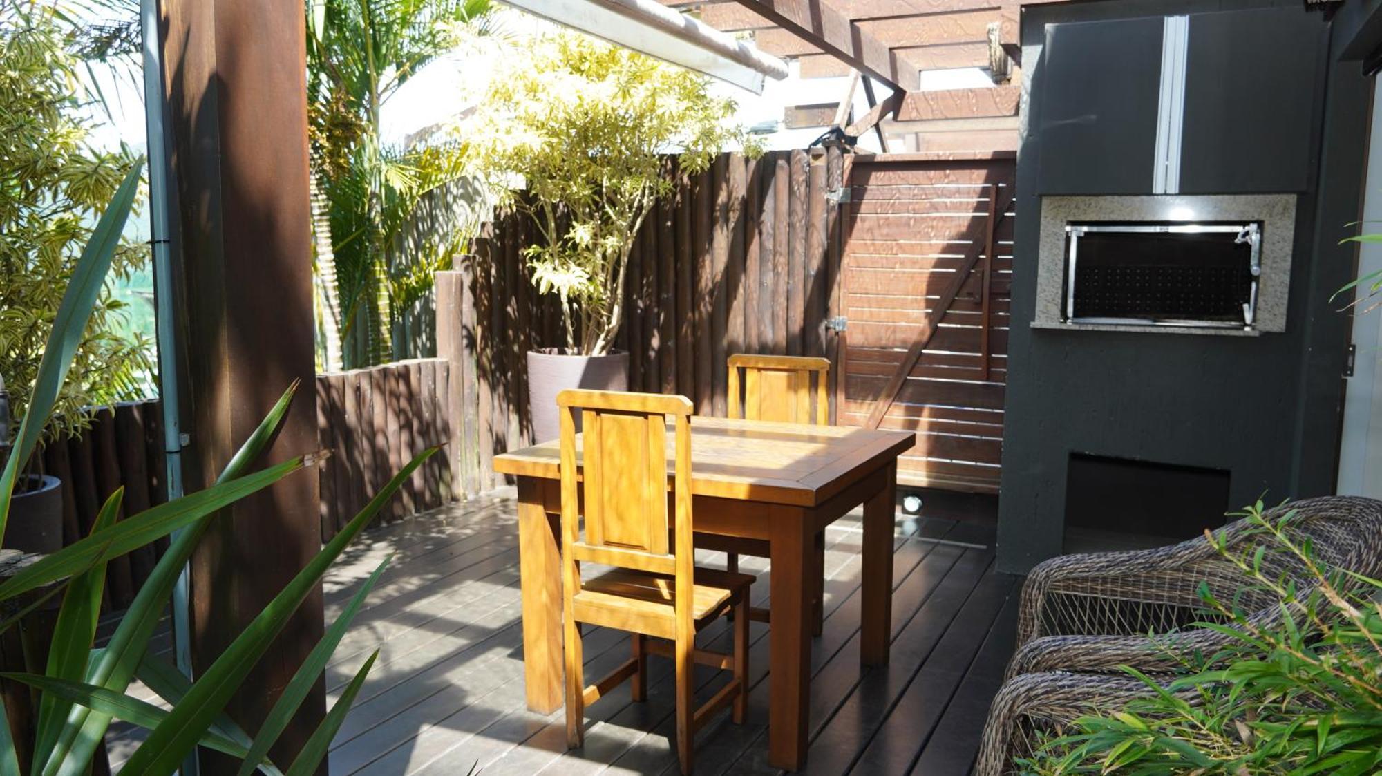 Studio Balcony