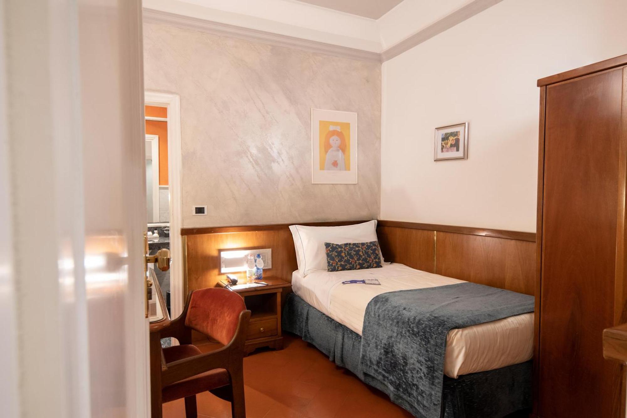 Classic Single Room