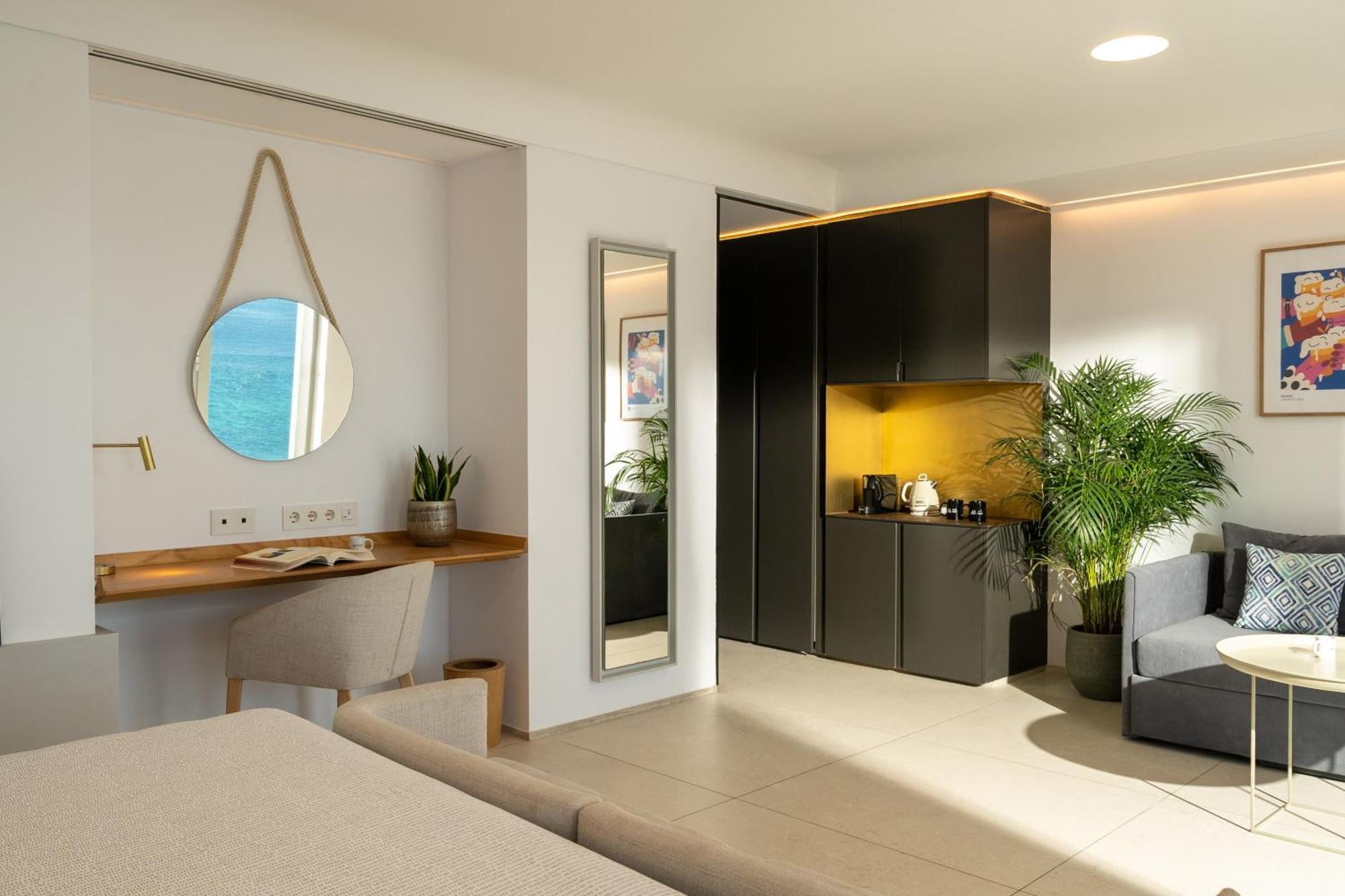 The Studio Sea View