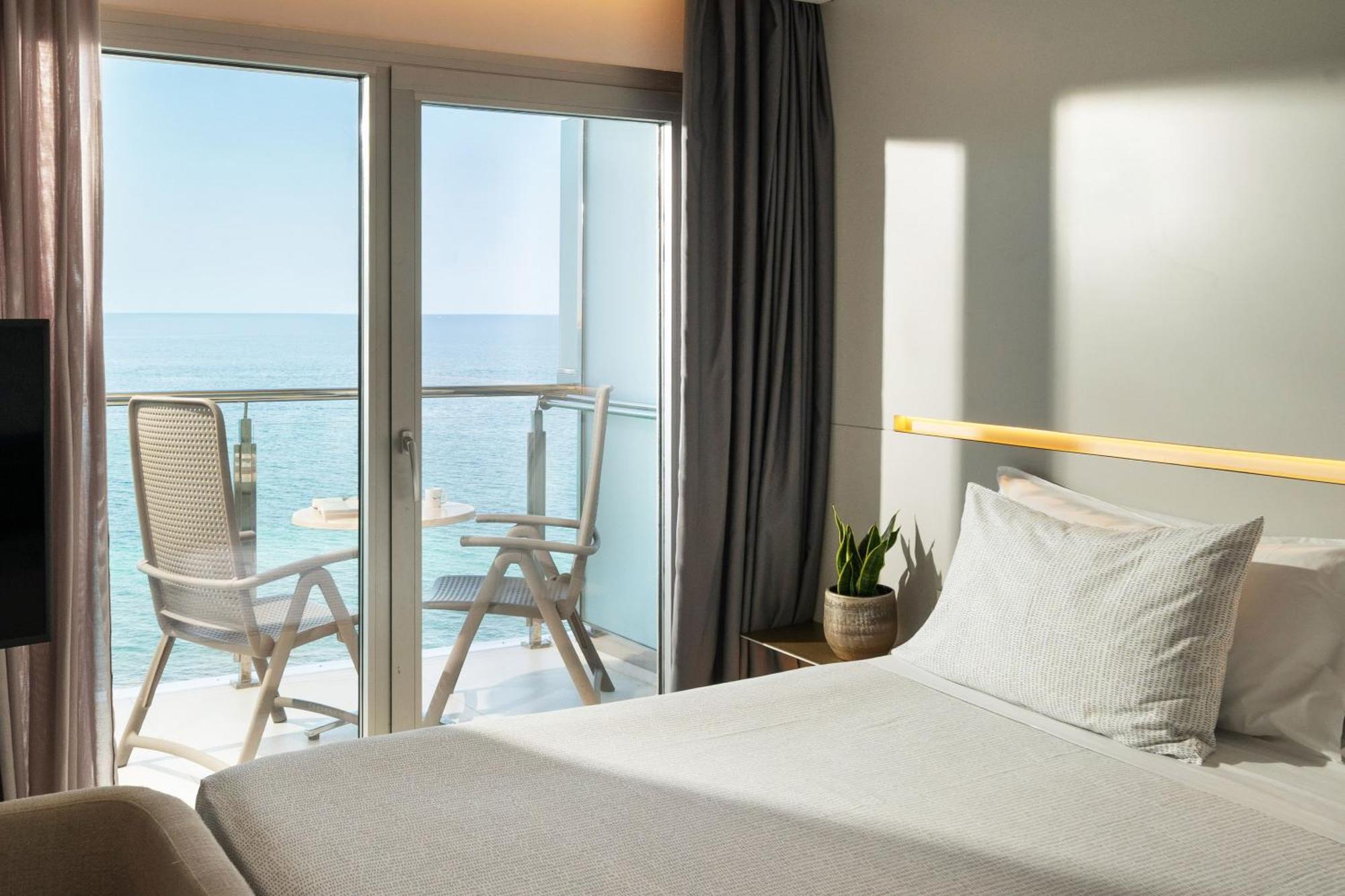The Studio Sea View