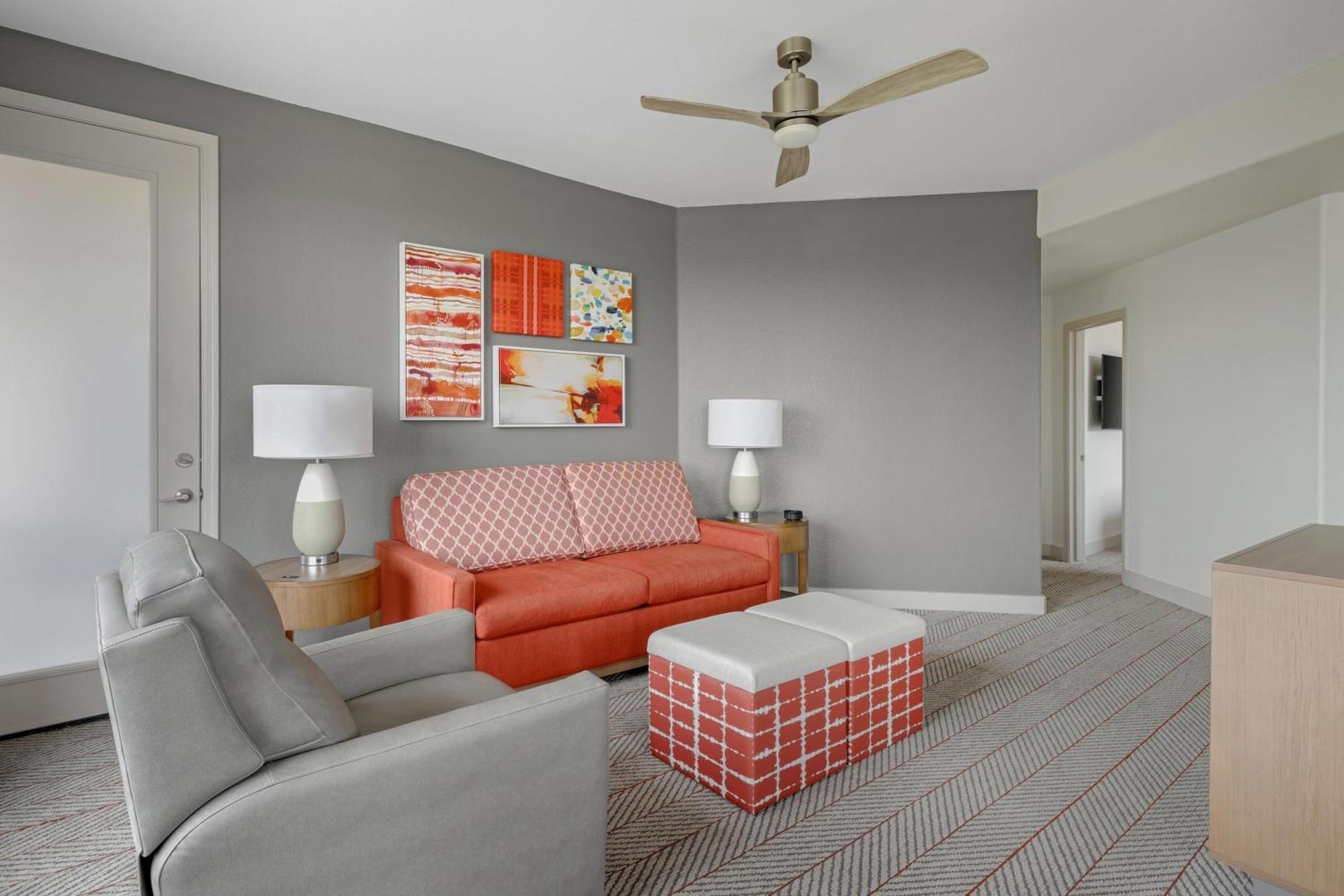 Two-Bedroom Suite Accessible Tub