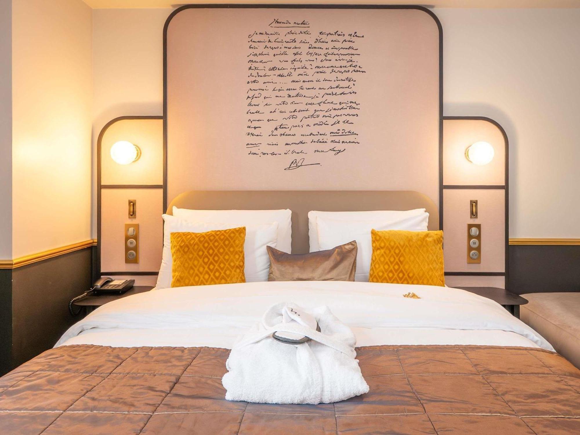 Privilege Double Room One Double One Single Bed
