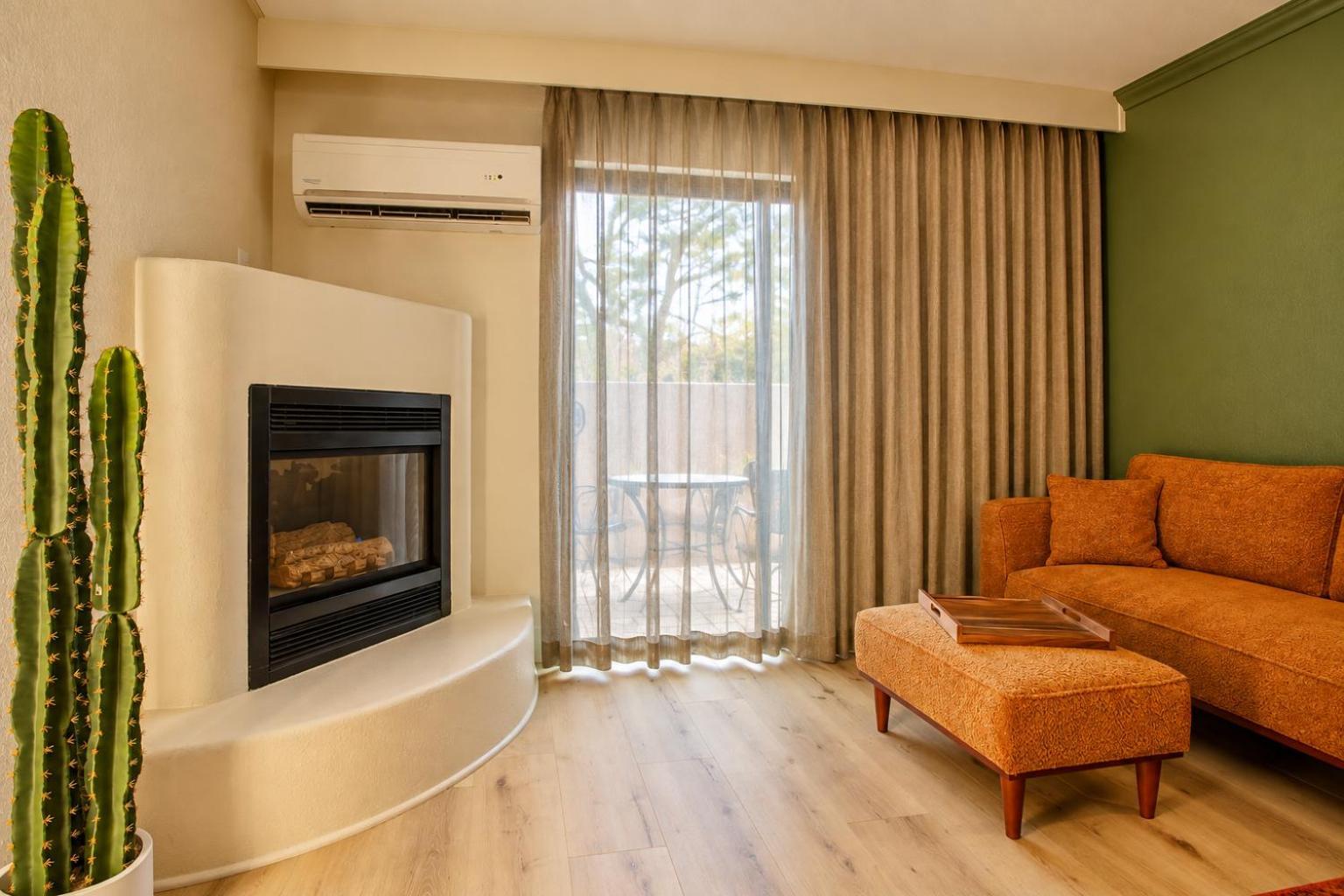 King Suite Fireplace Patio