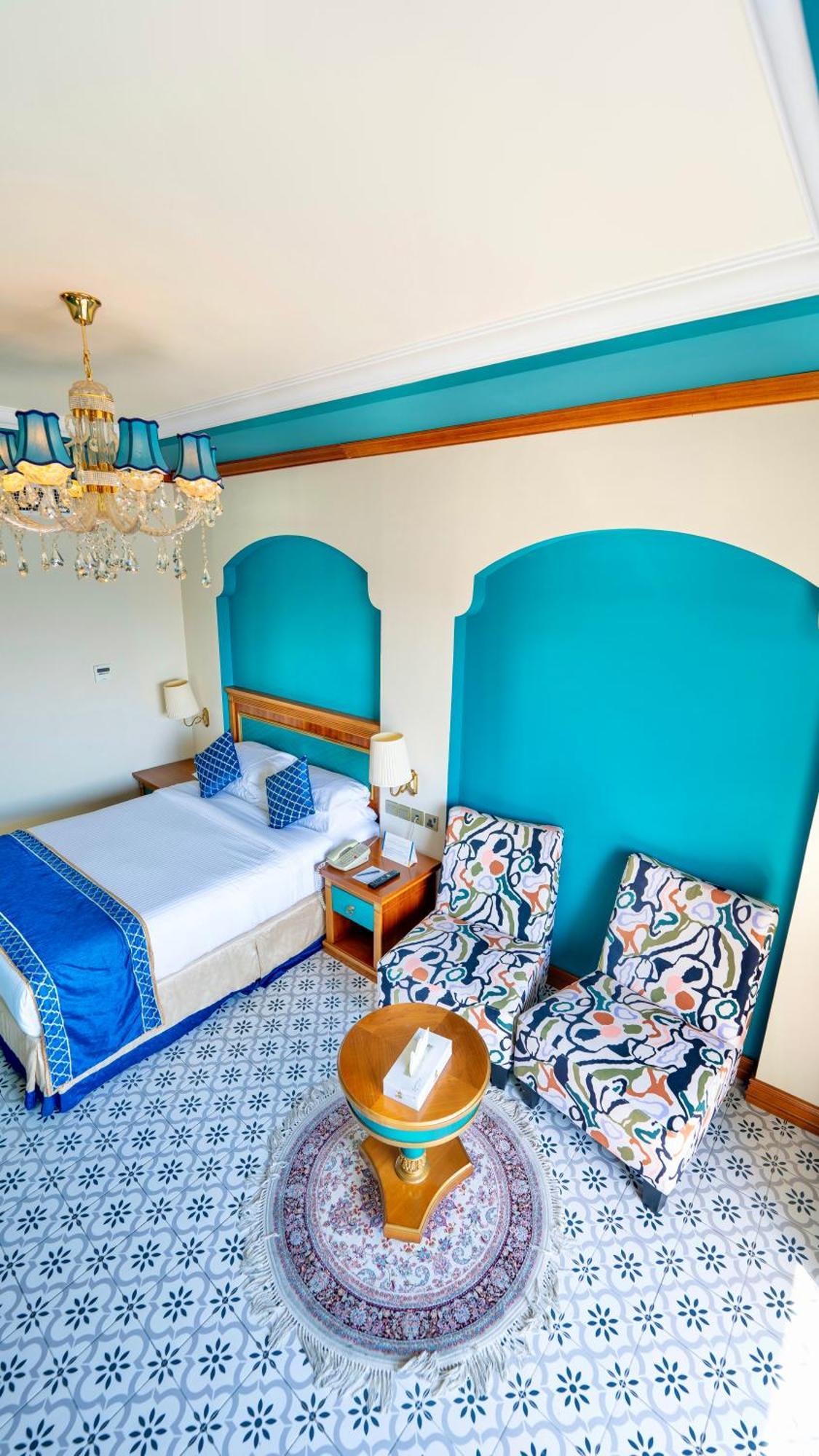 Standard Double Bed-Creek View Balcony