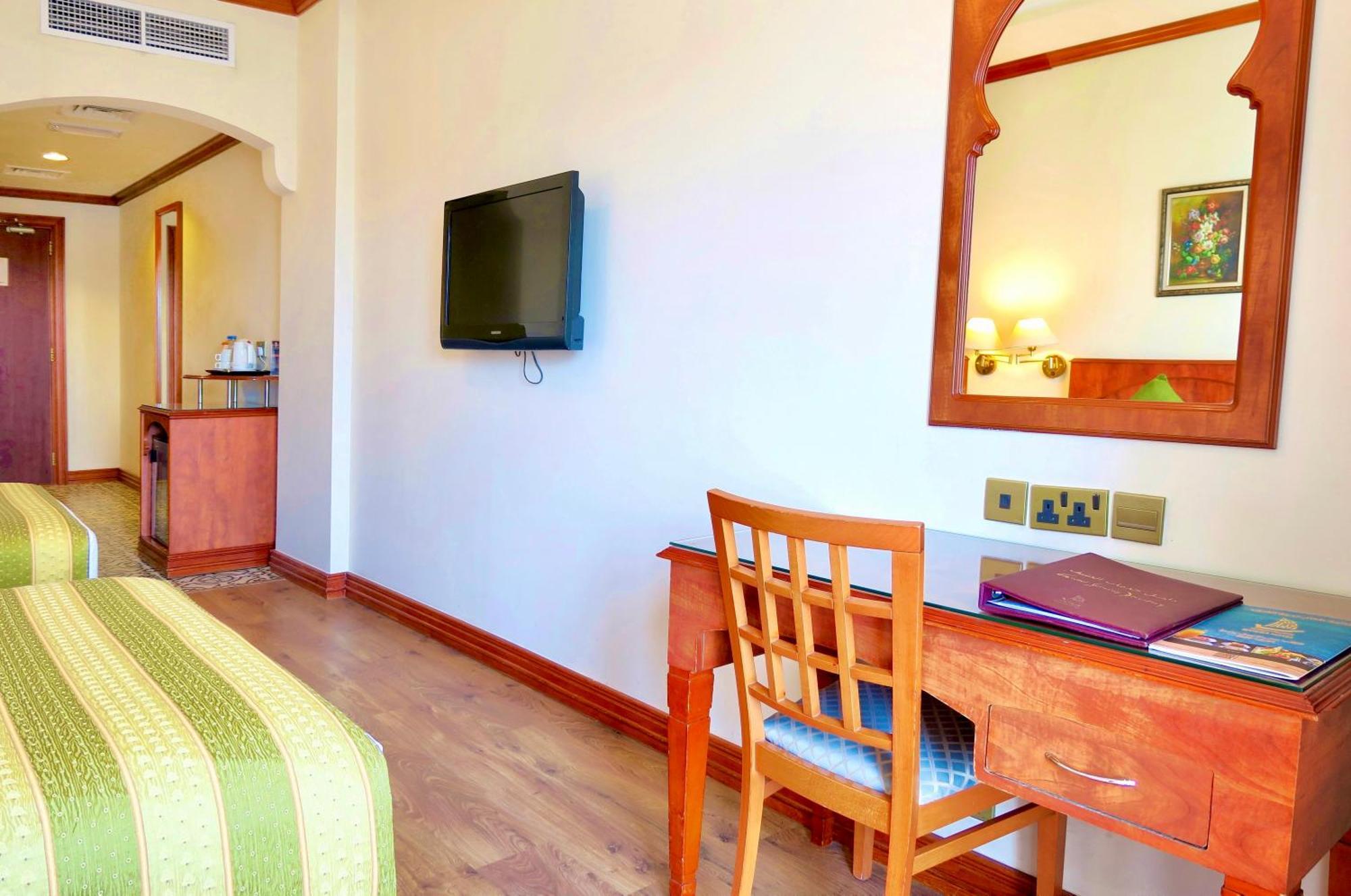 Standard Twin bed-Creek View Balcony