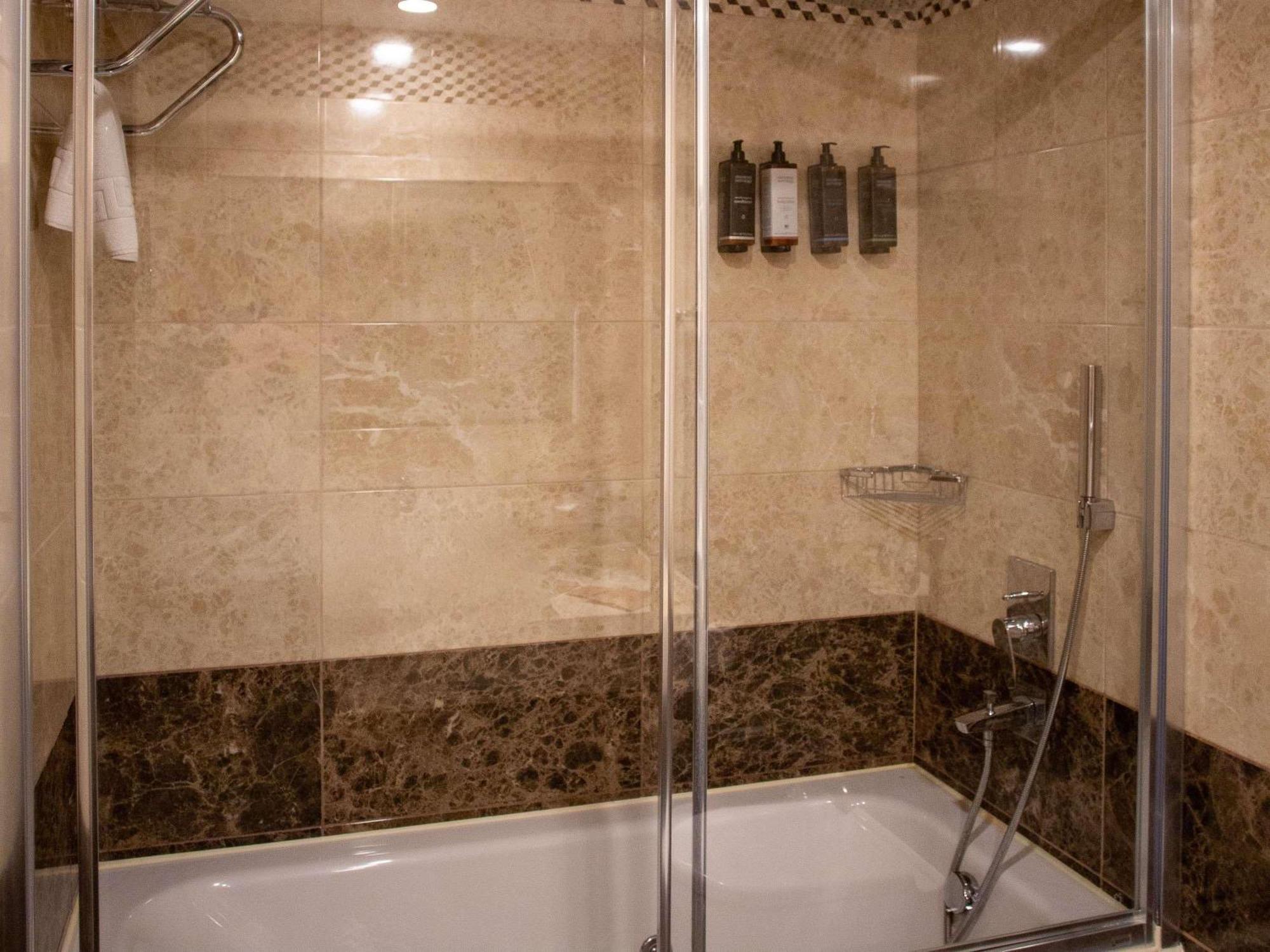Family Suite Spa access