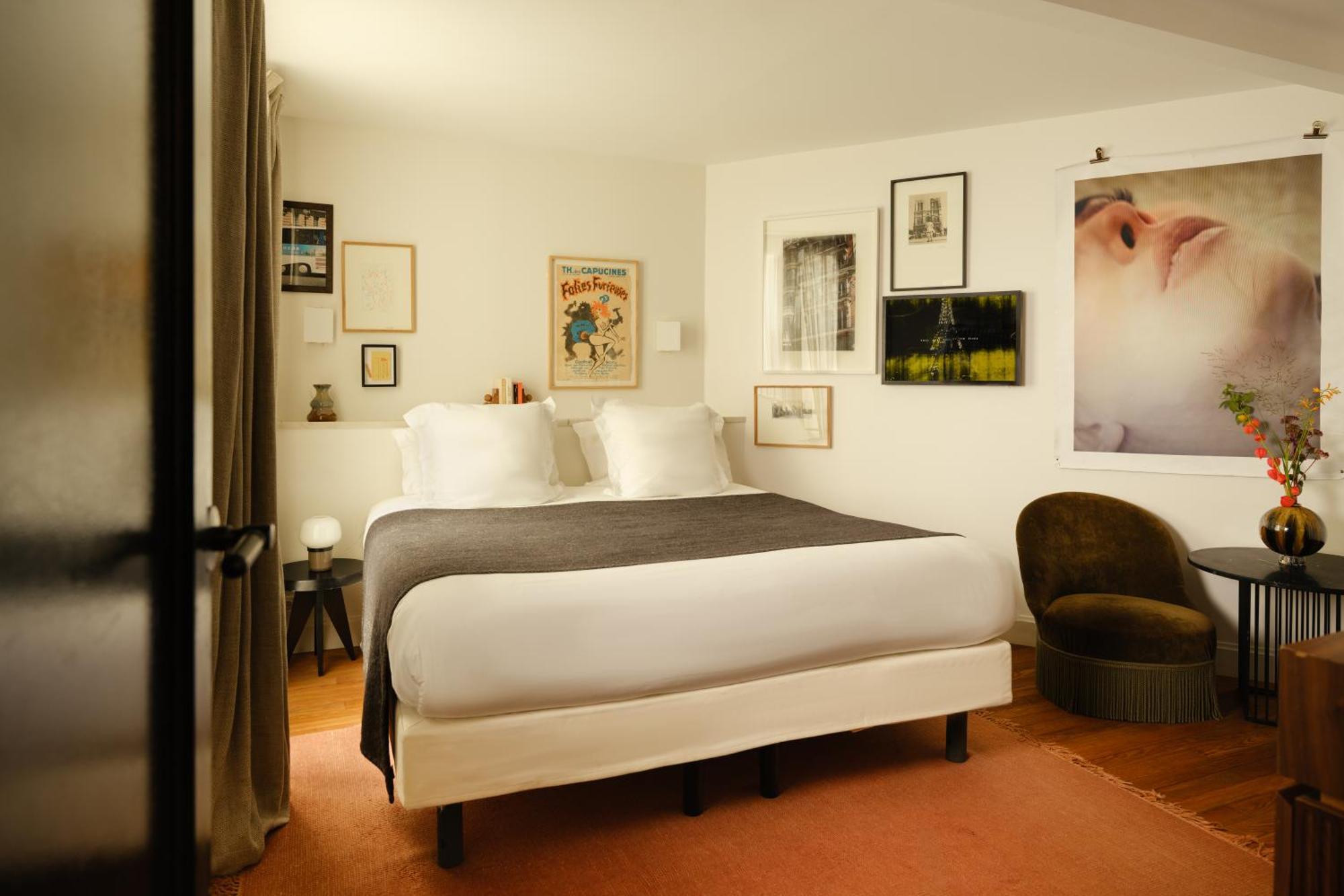 Privilege Room "Pigalle 21"