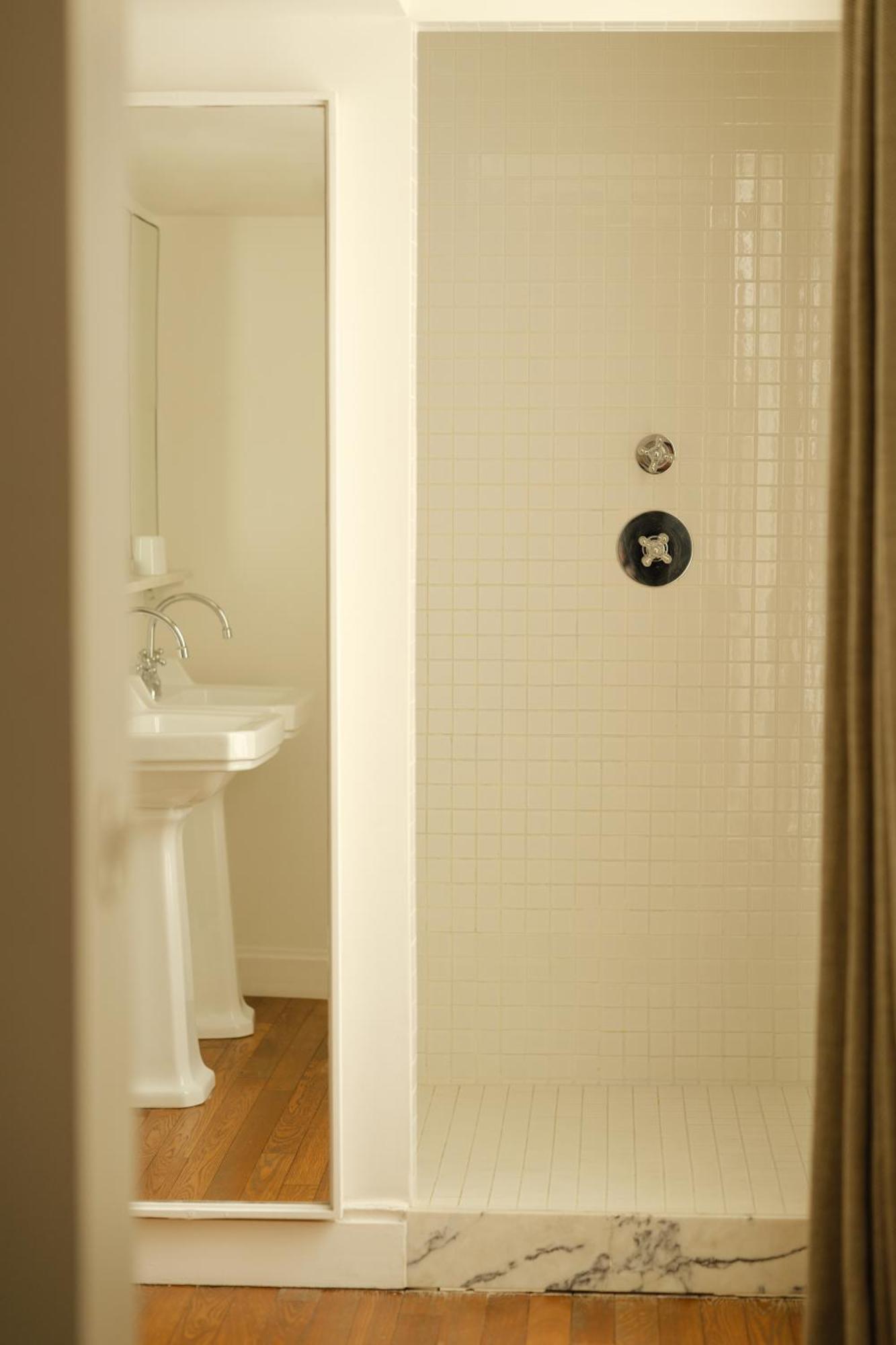 Privilege Room "Pigalle 21"