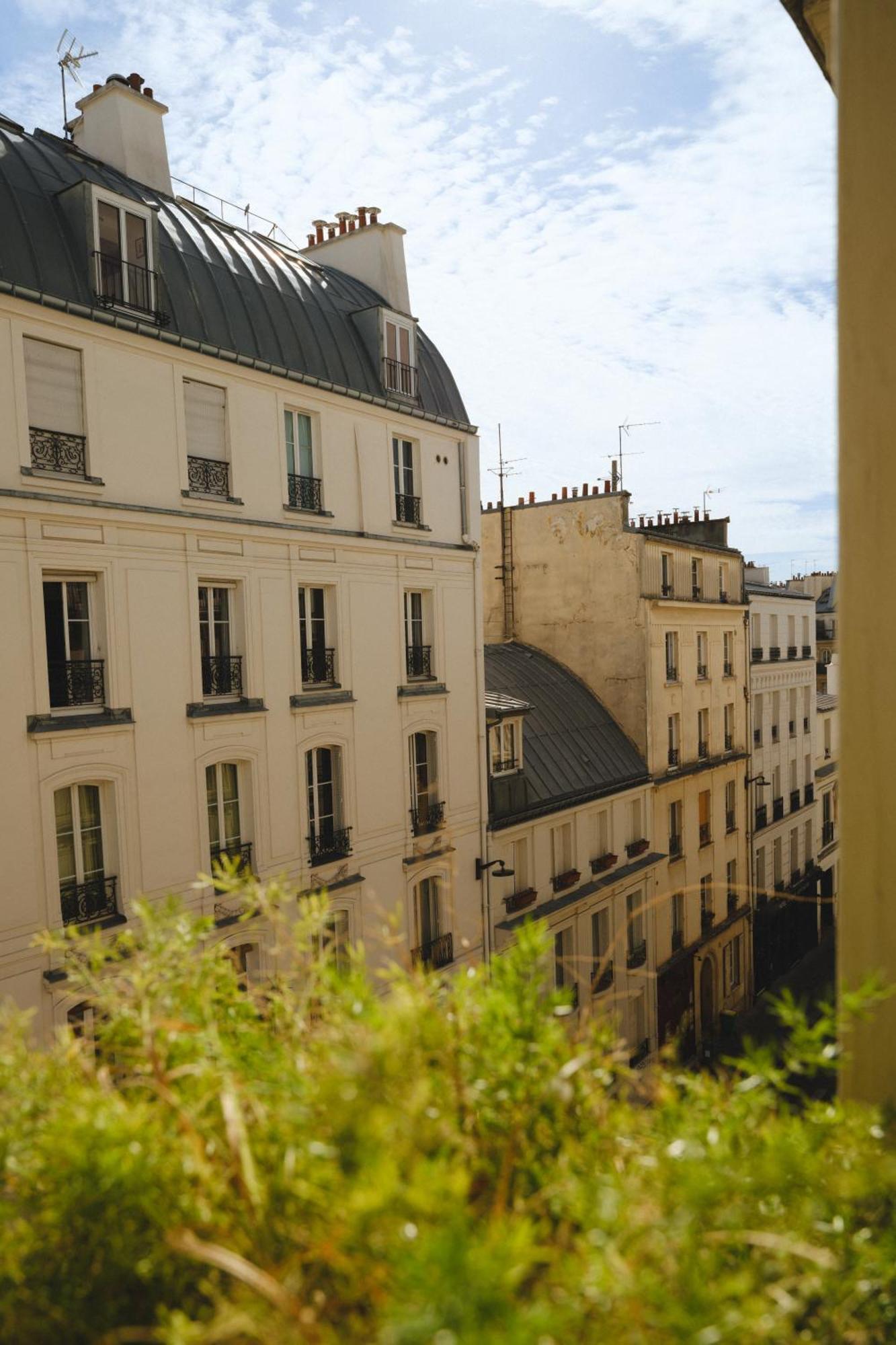 Standard Room "Pigalle 15"