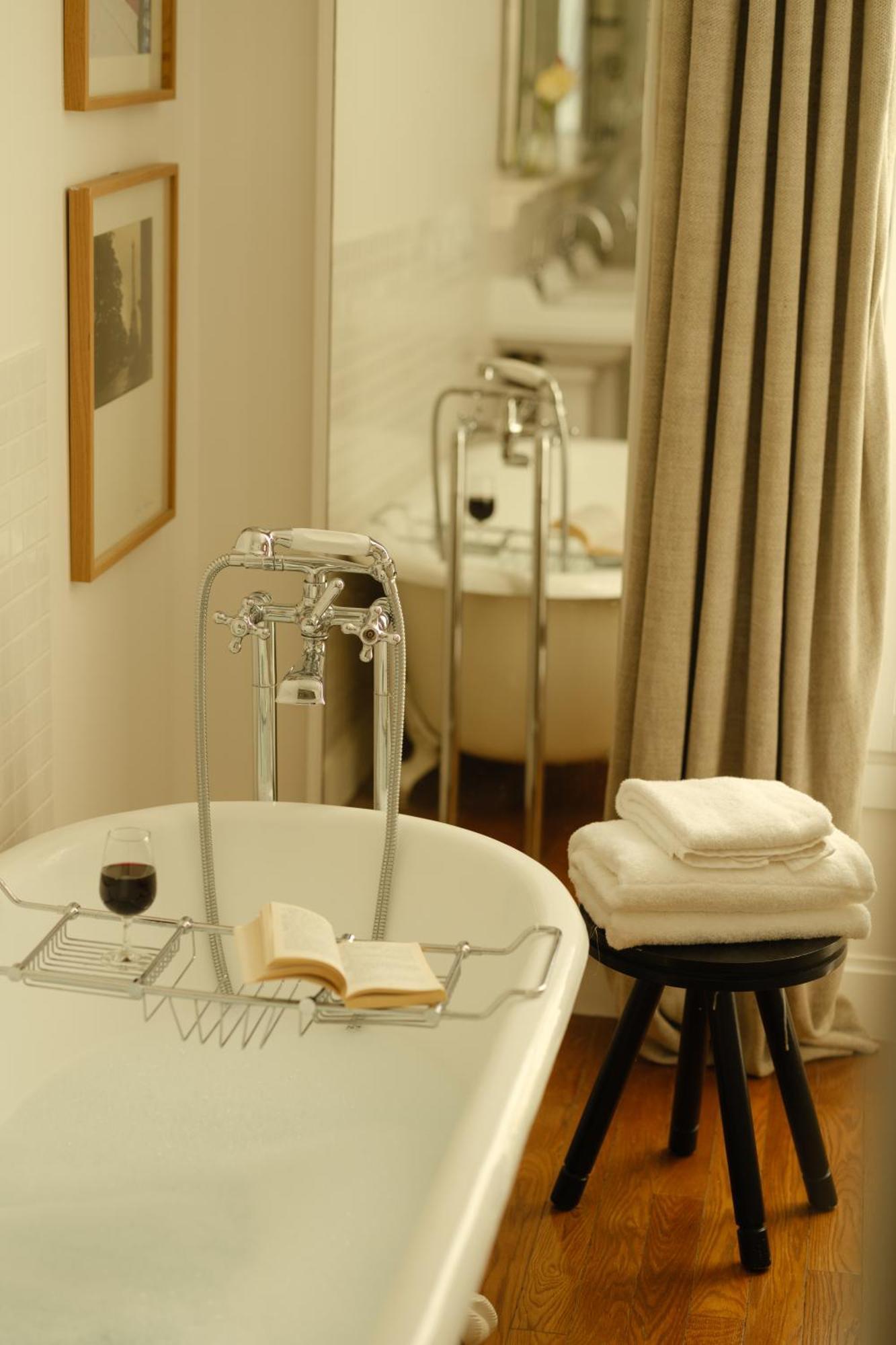 Deluxe Room "Pigalle 22"