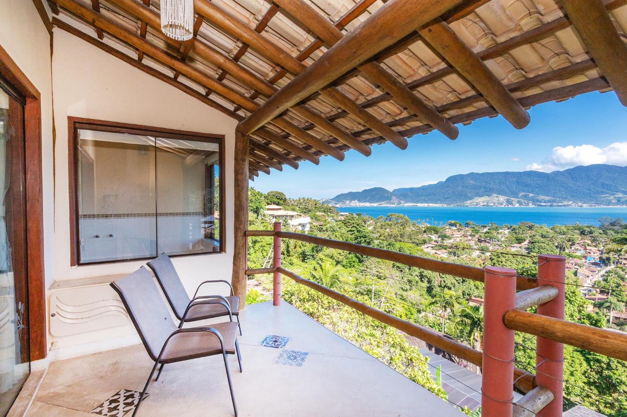 Suíte Deluxe Superior com Hidromassagem e Vista do Mar