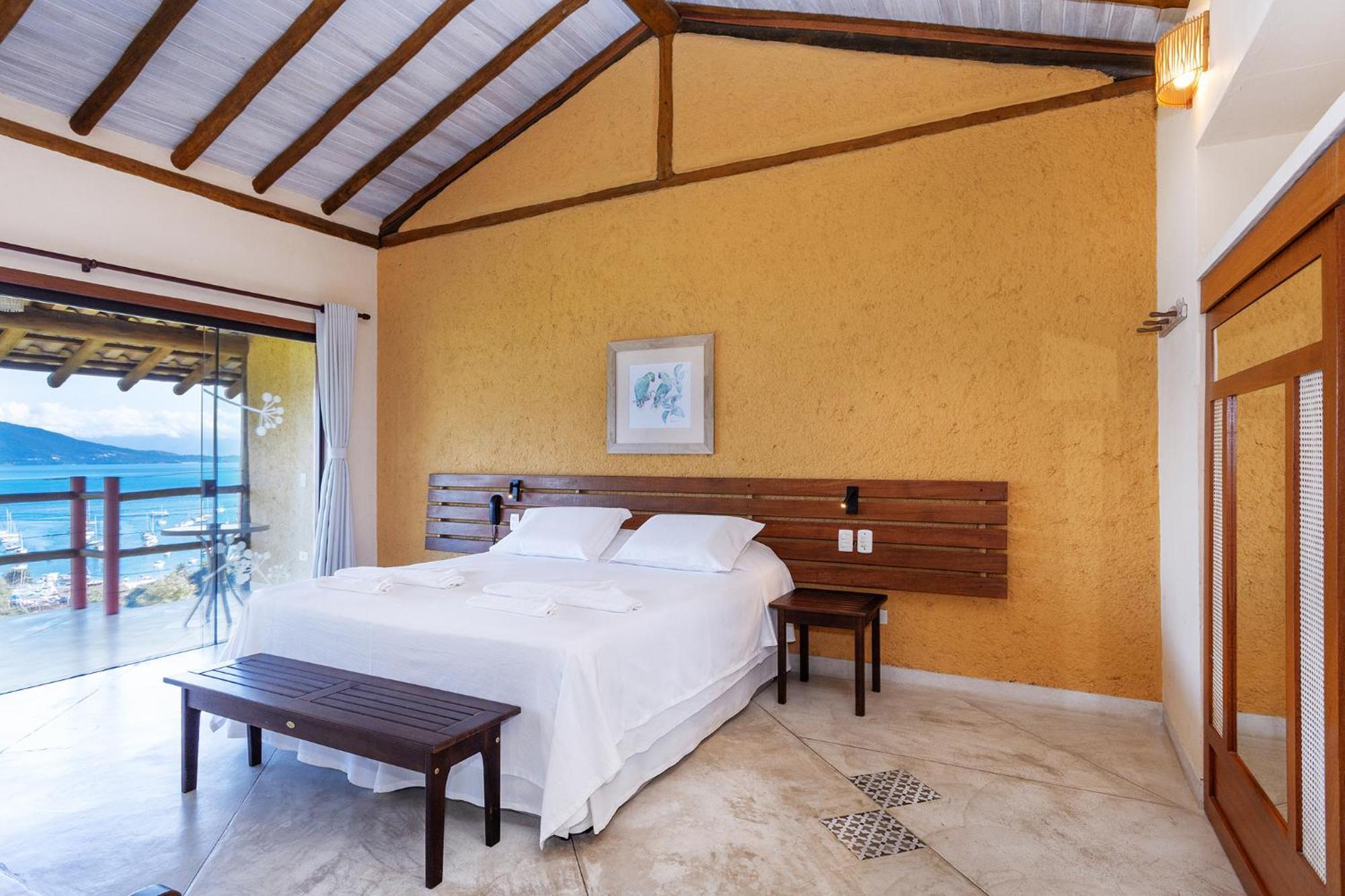 Suíte Deluxe Superior com Hidromassagem e Vista do Mar