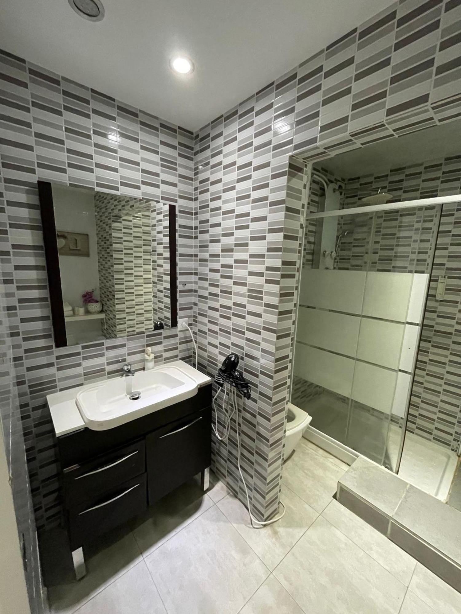 Large Double or Twin Room