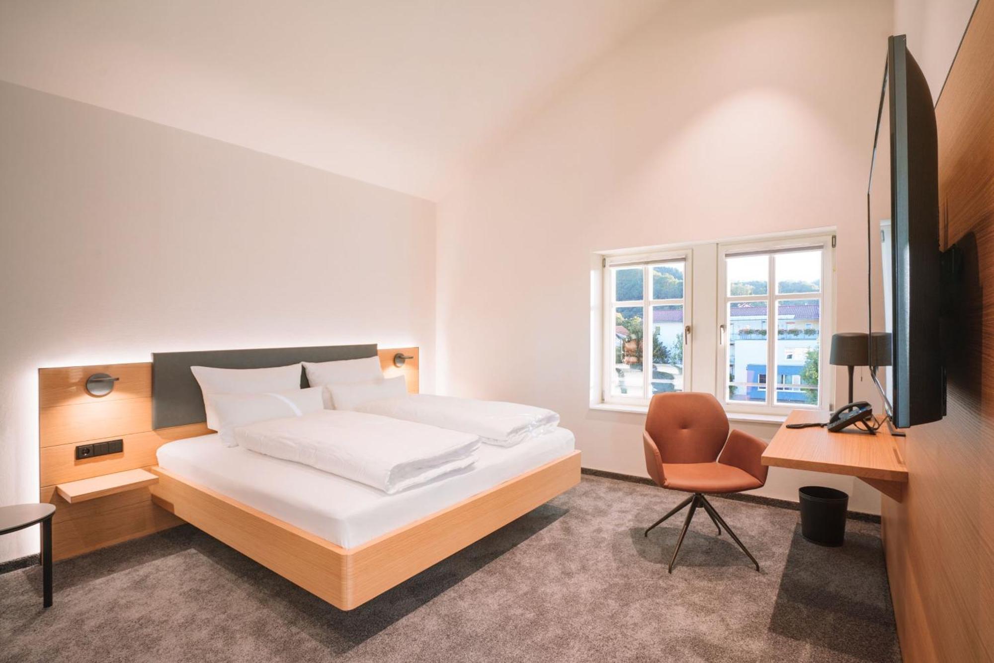 Basic Triple Room