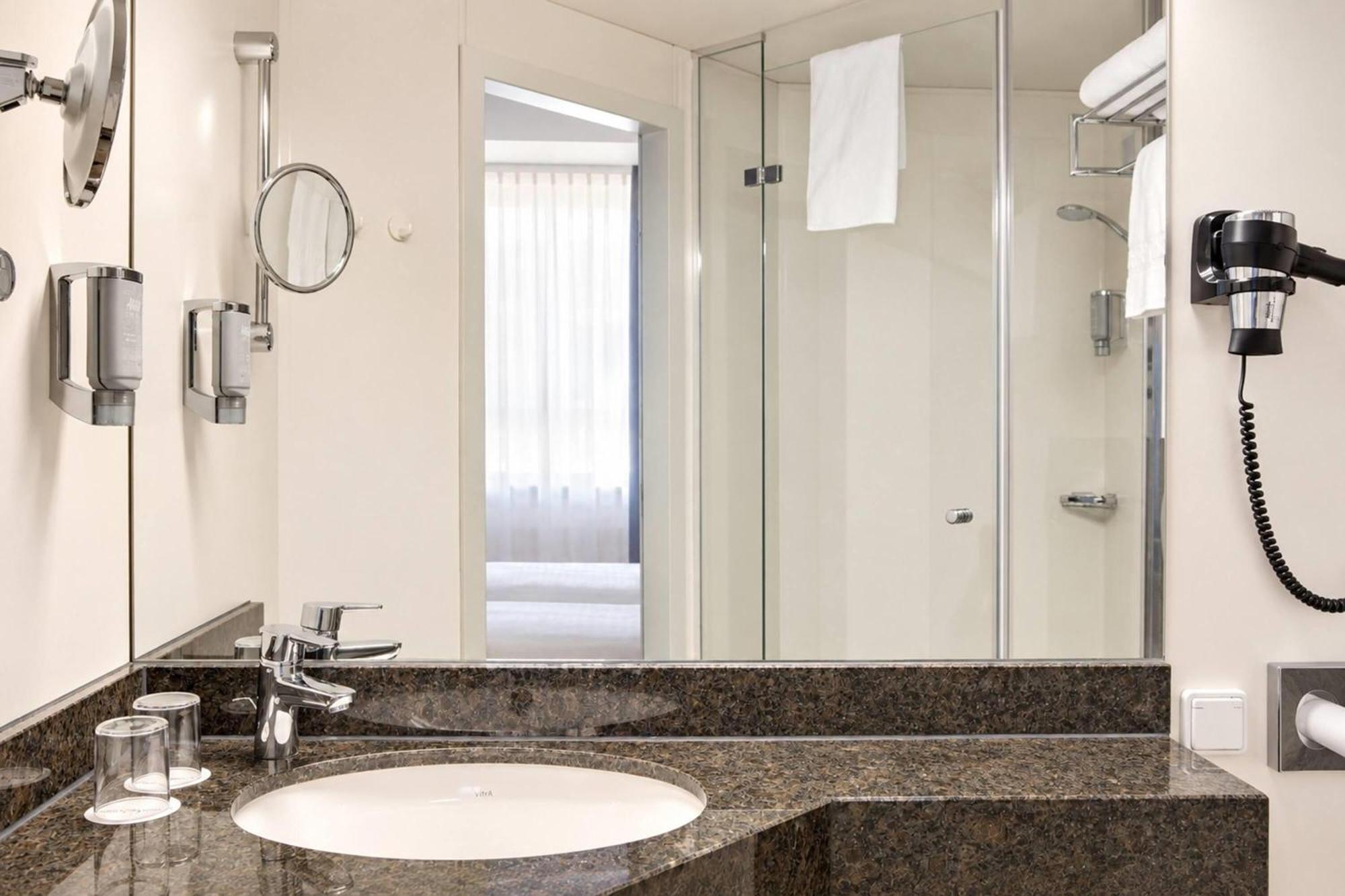 Twin Room Shower