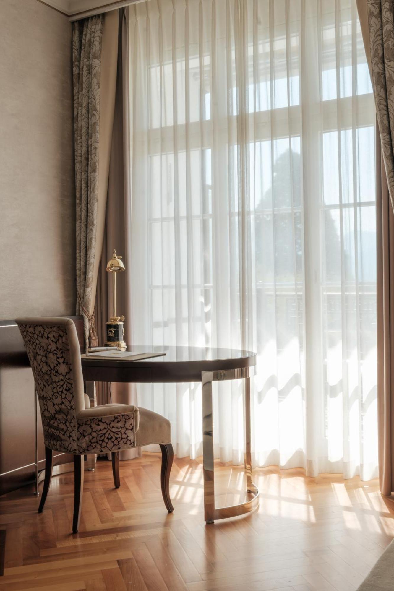 Corner Junior Suite