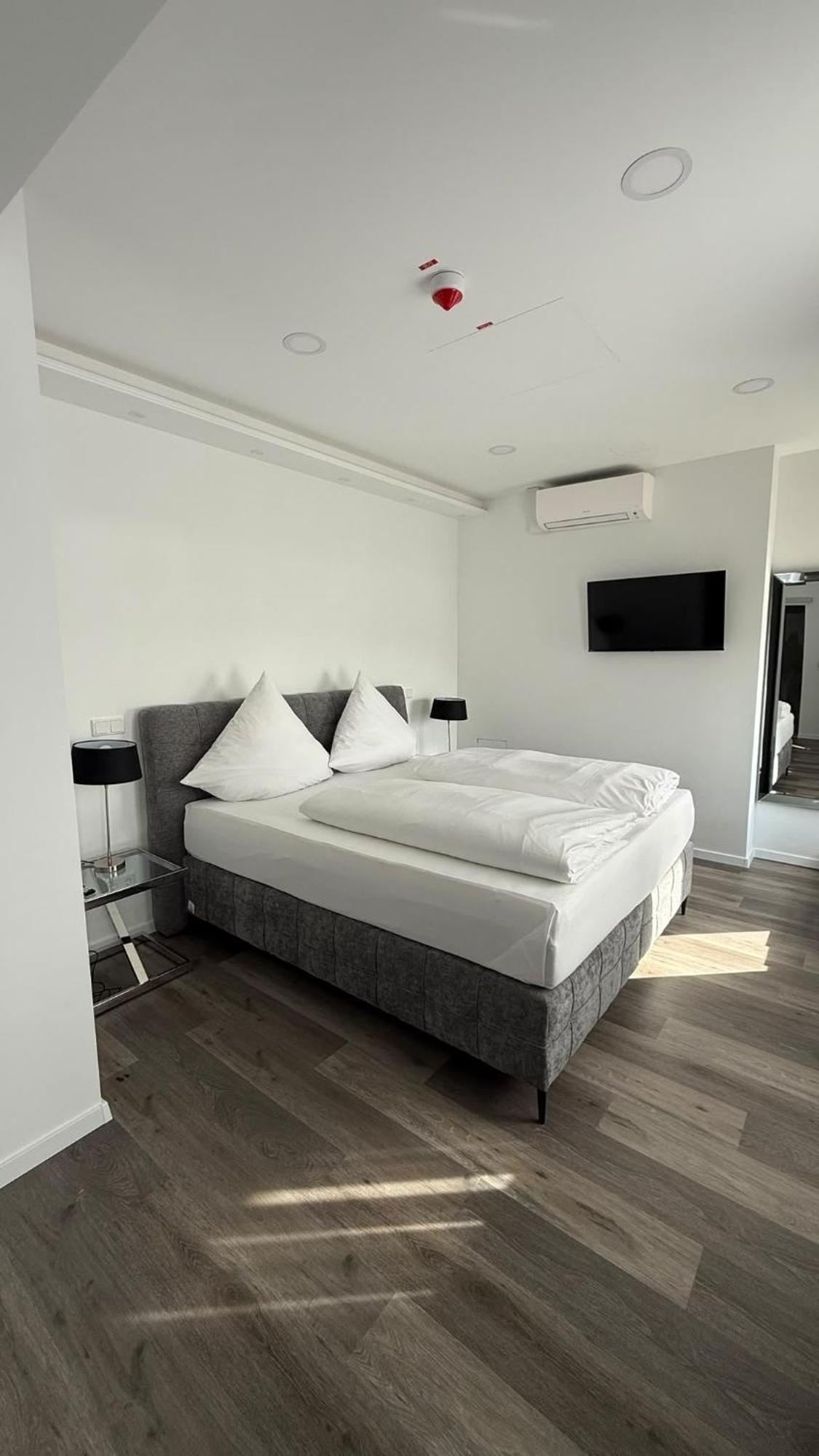 Penthouse Room