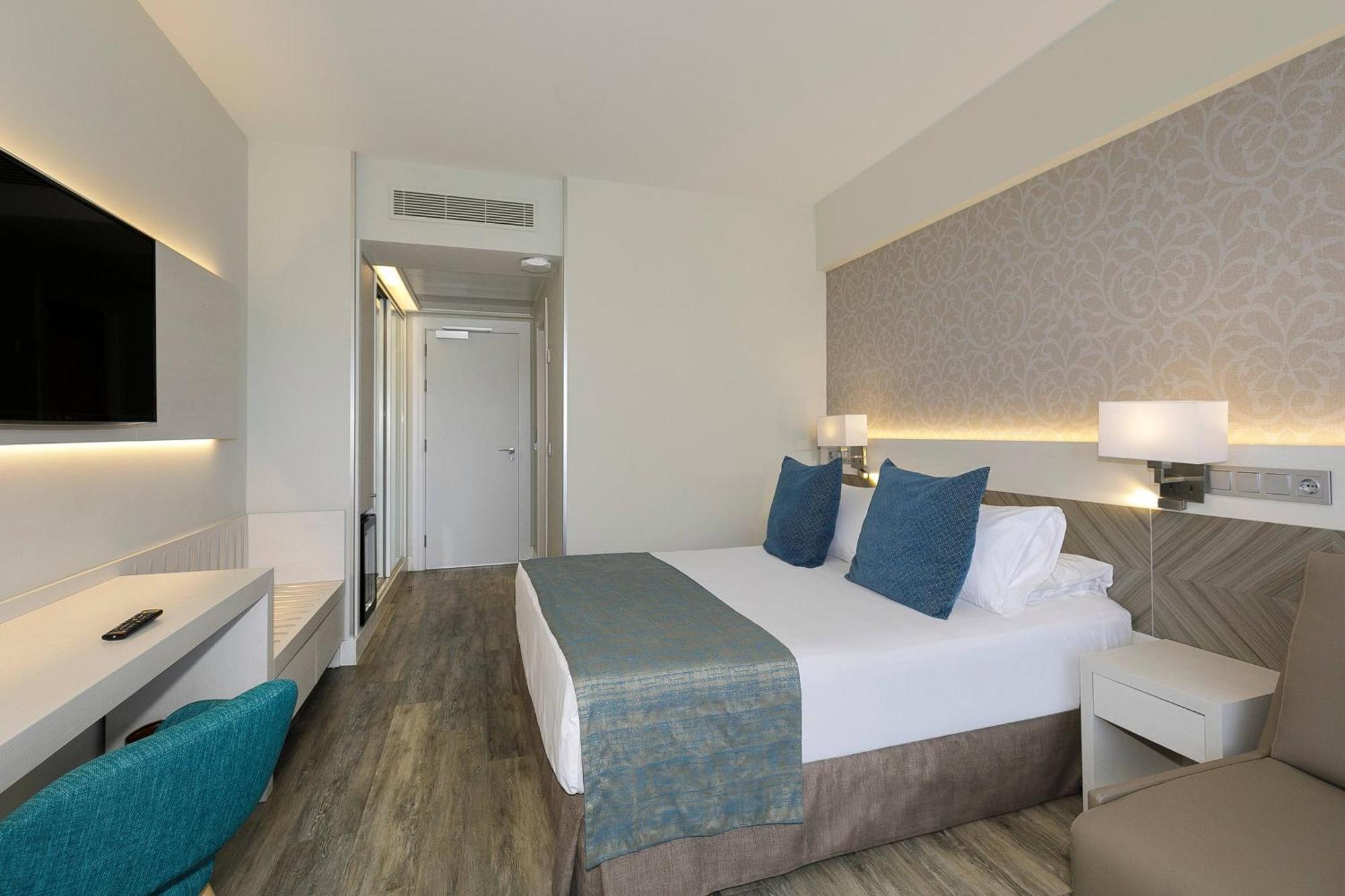 Superior Room Lateral Sea View